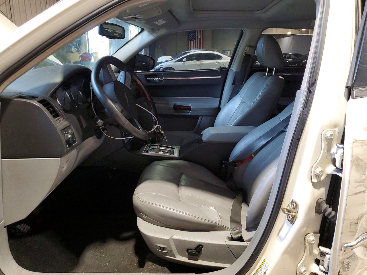 2006 Chrysler 300c Cream vin: 2C3KA63H76H529125