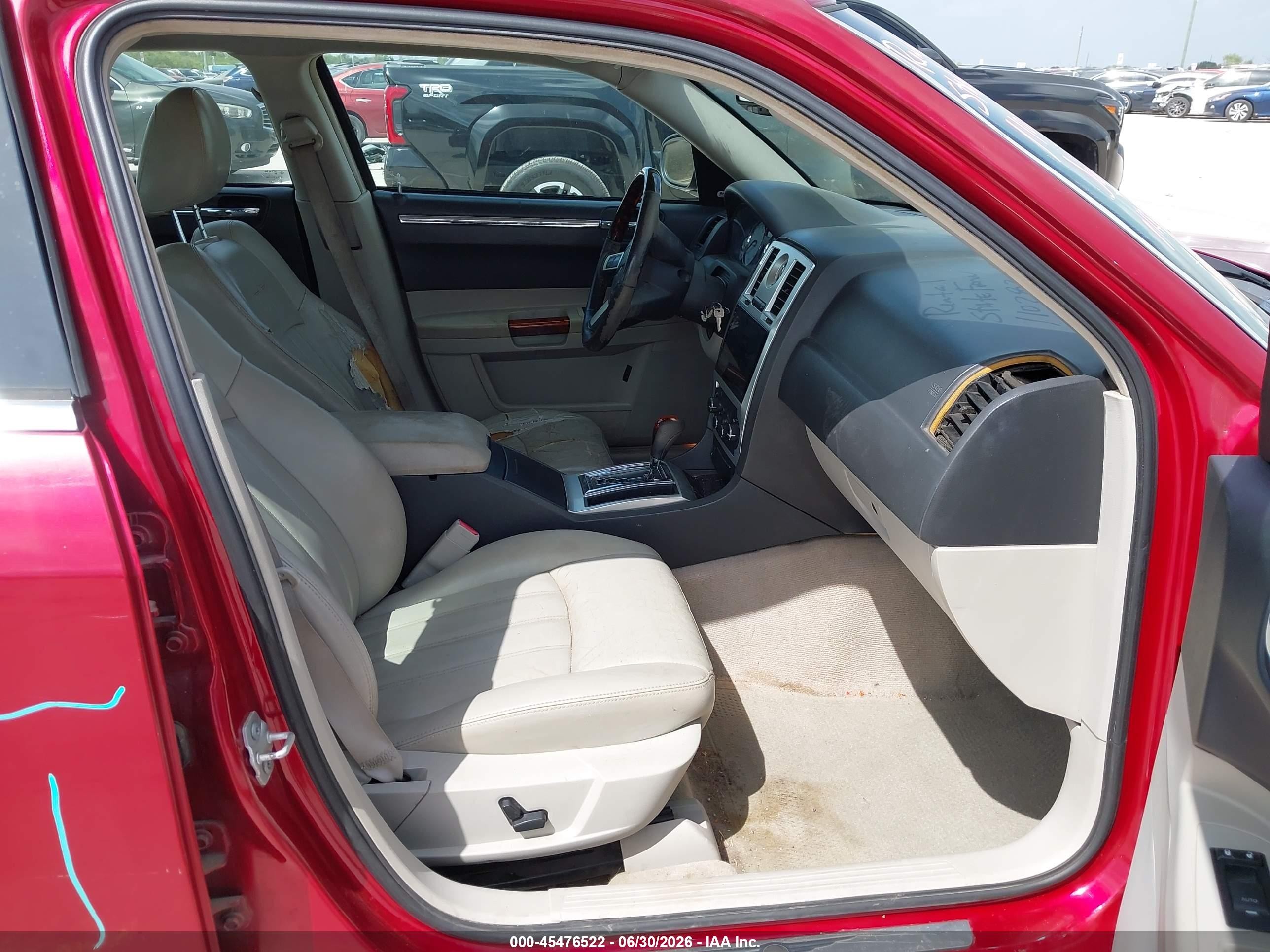 2007 Chrysler 300c   Red vin: 2C3KA63H77H758485