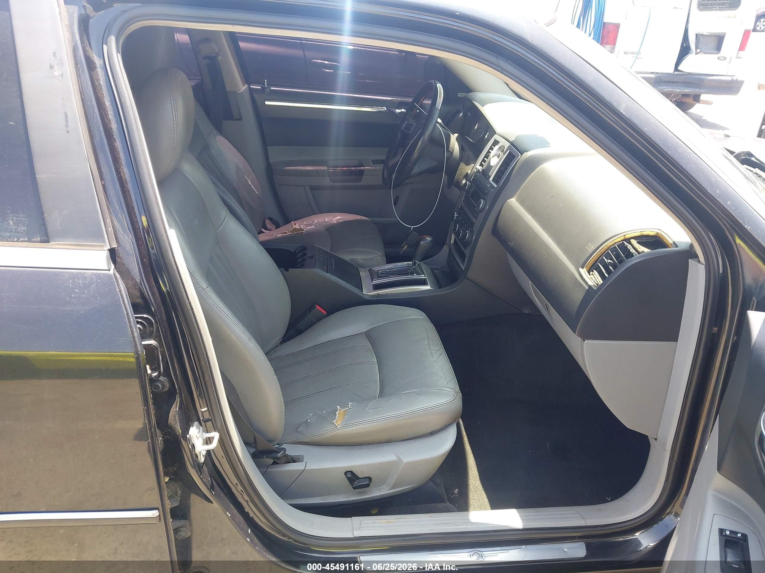 2007 Chrysler 300c   Black vin: 2C3KA63H77H821245