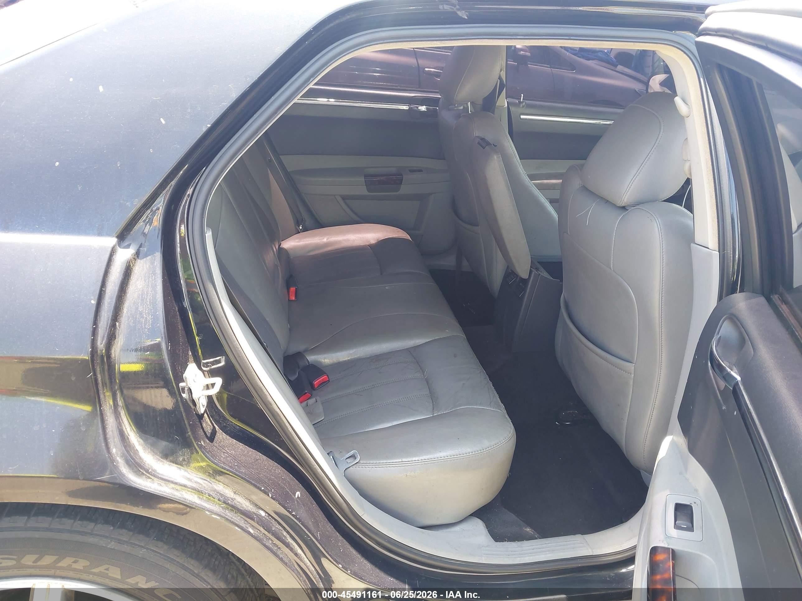 2007 Chrysler 300c   Black vin: 2C3KA63H77H821245