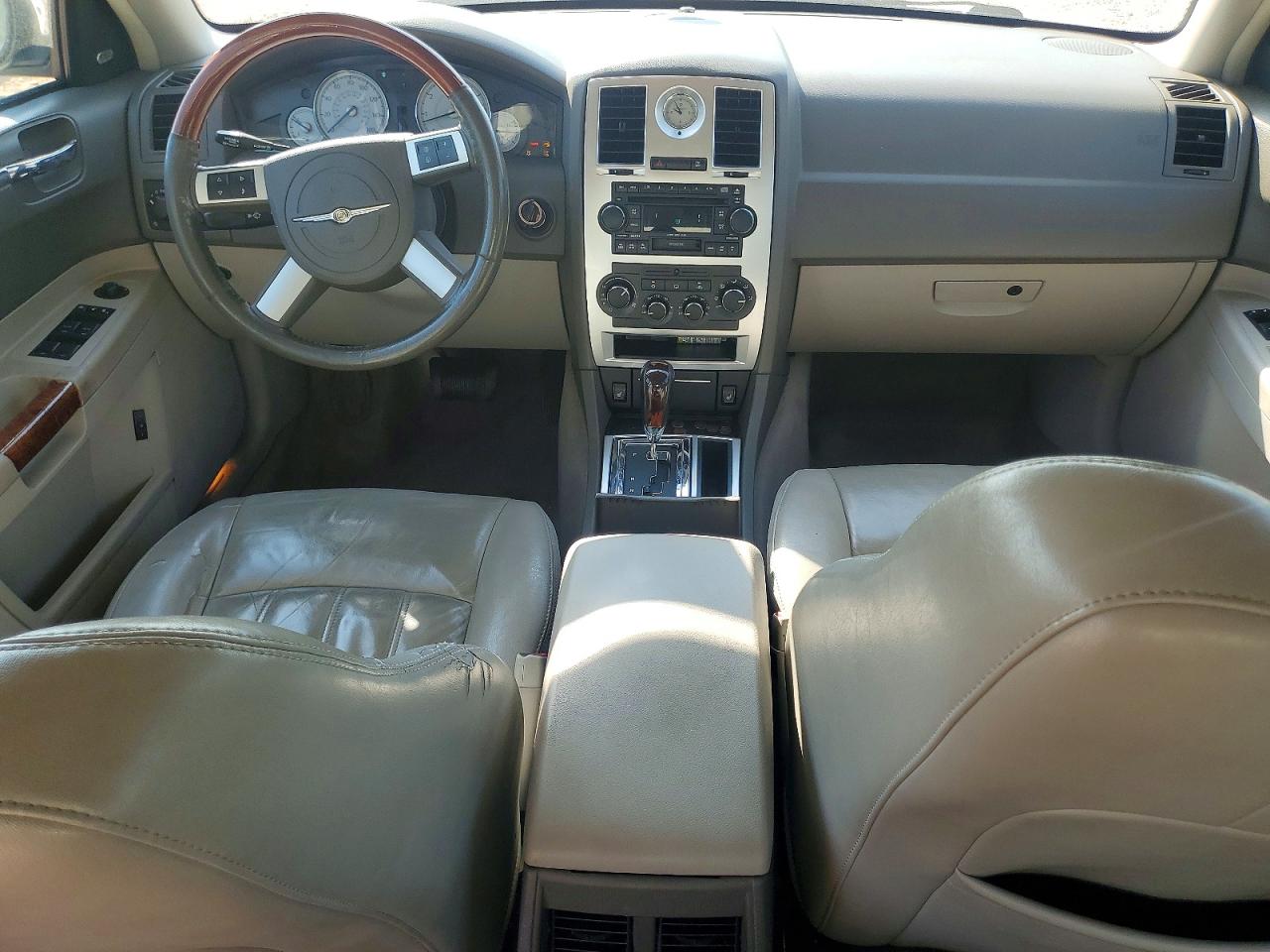2007 Chrysler 300c White vin: 2C3KA63H87H669640