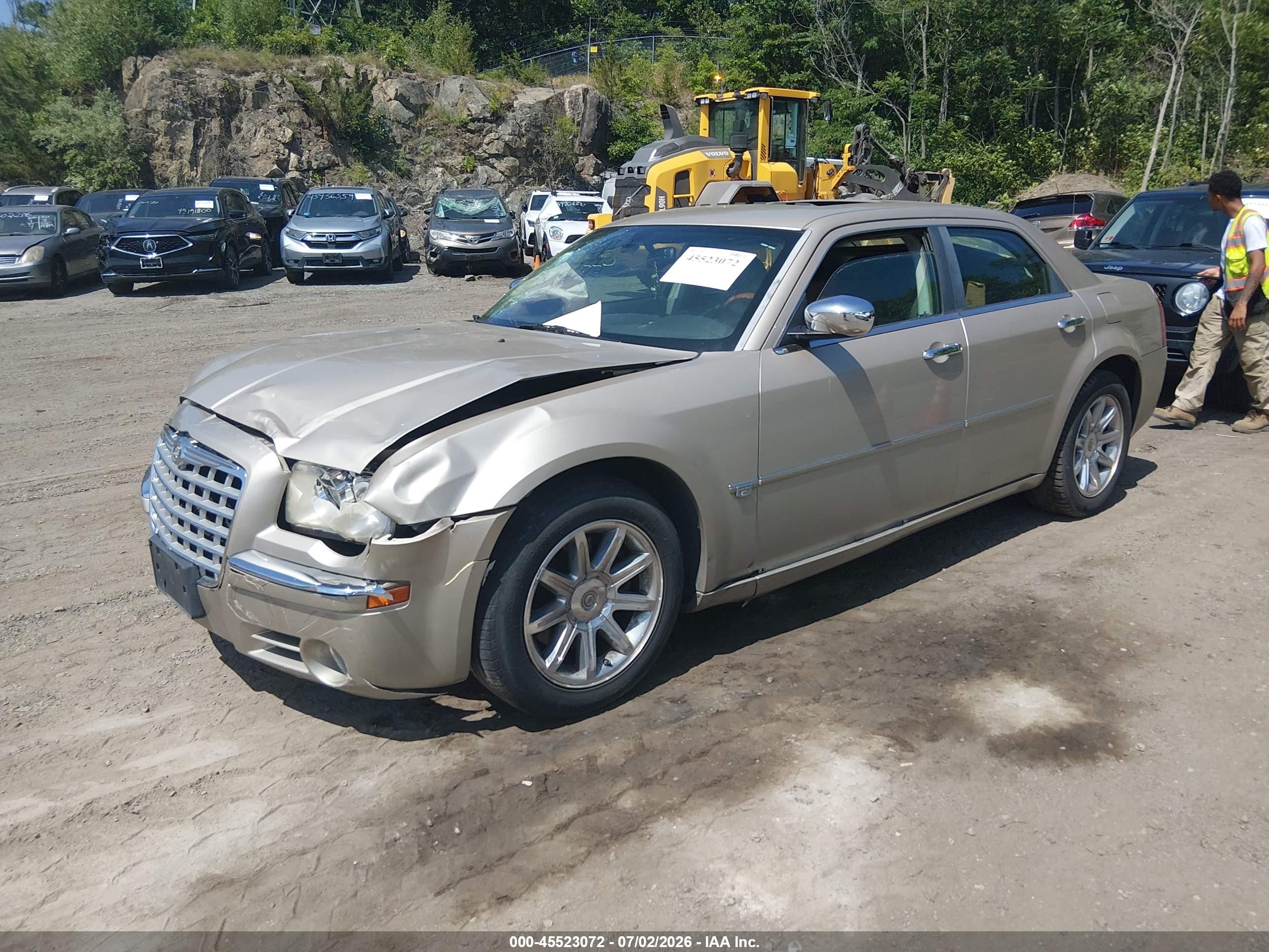 2006 Chrysler 300c   Золотой vin: 2C3KA63H96H171610