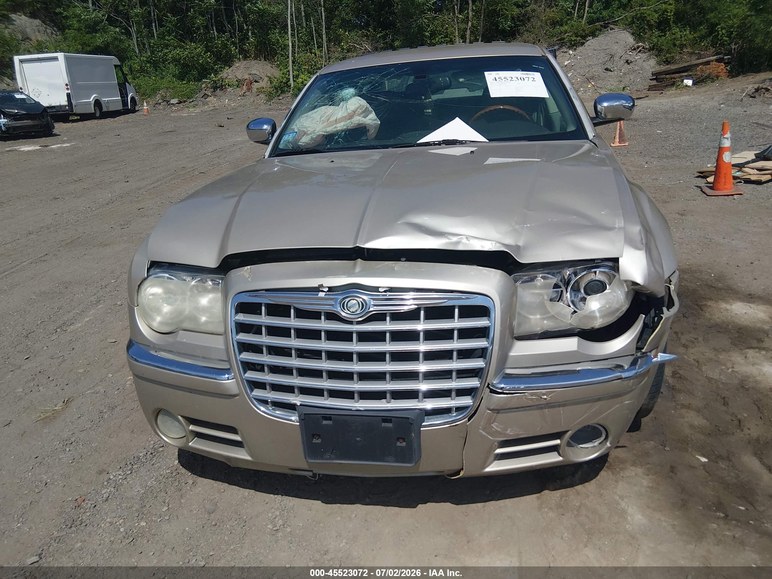 2006 Chrysler 300c   Золотой vin: 2C3KA63H96H171610