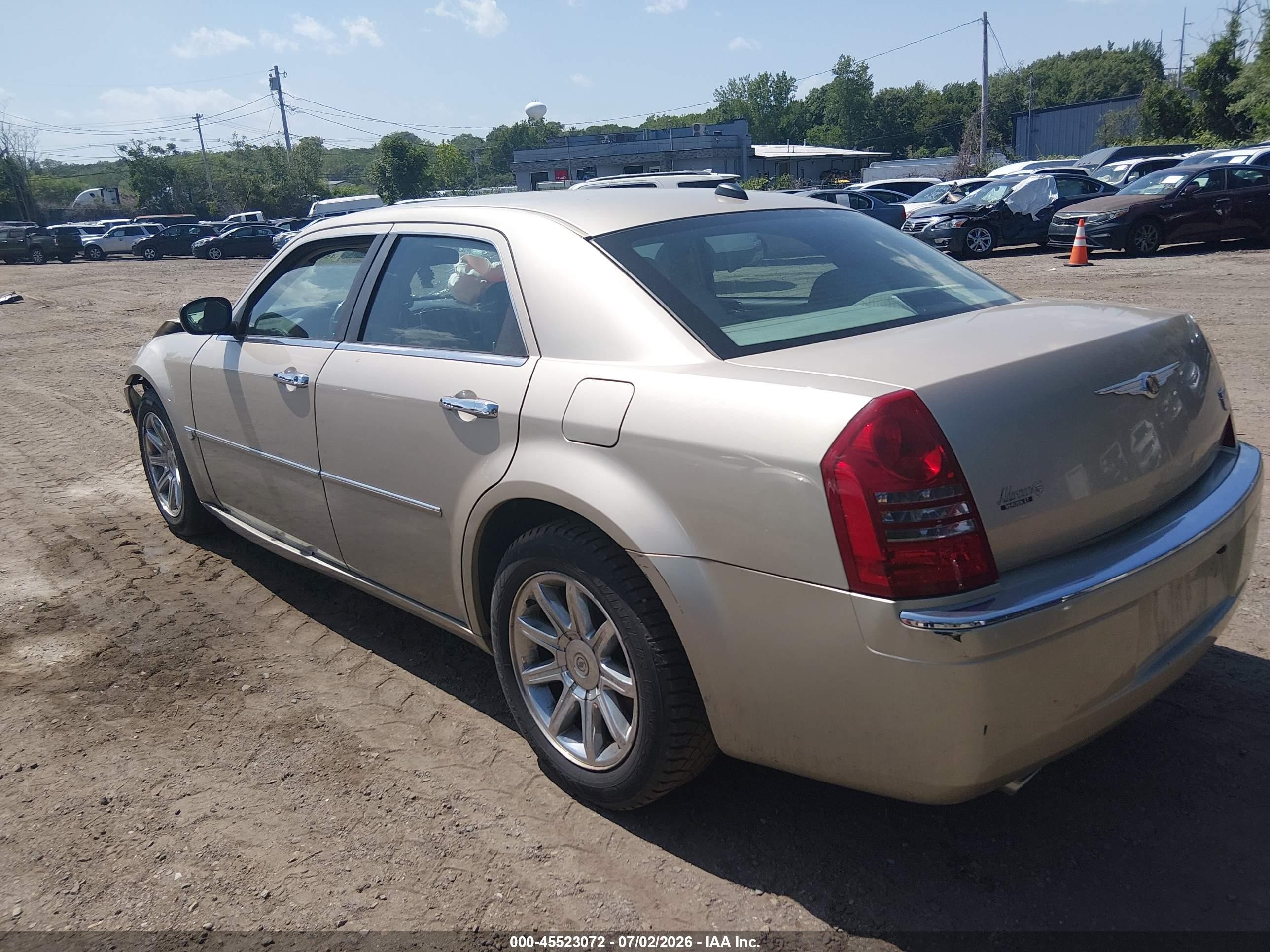 2006 Chrysler 300c   Золотой vin: 2C3KA63H96H171610