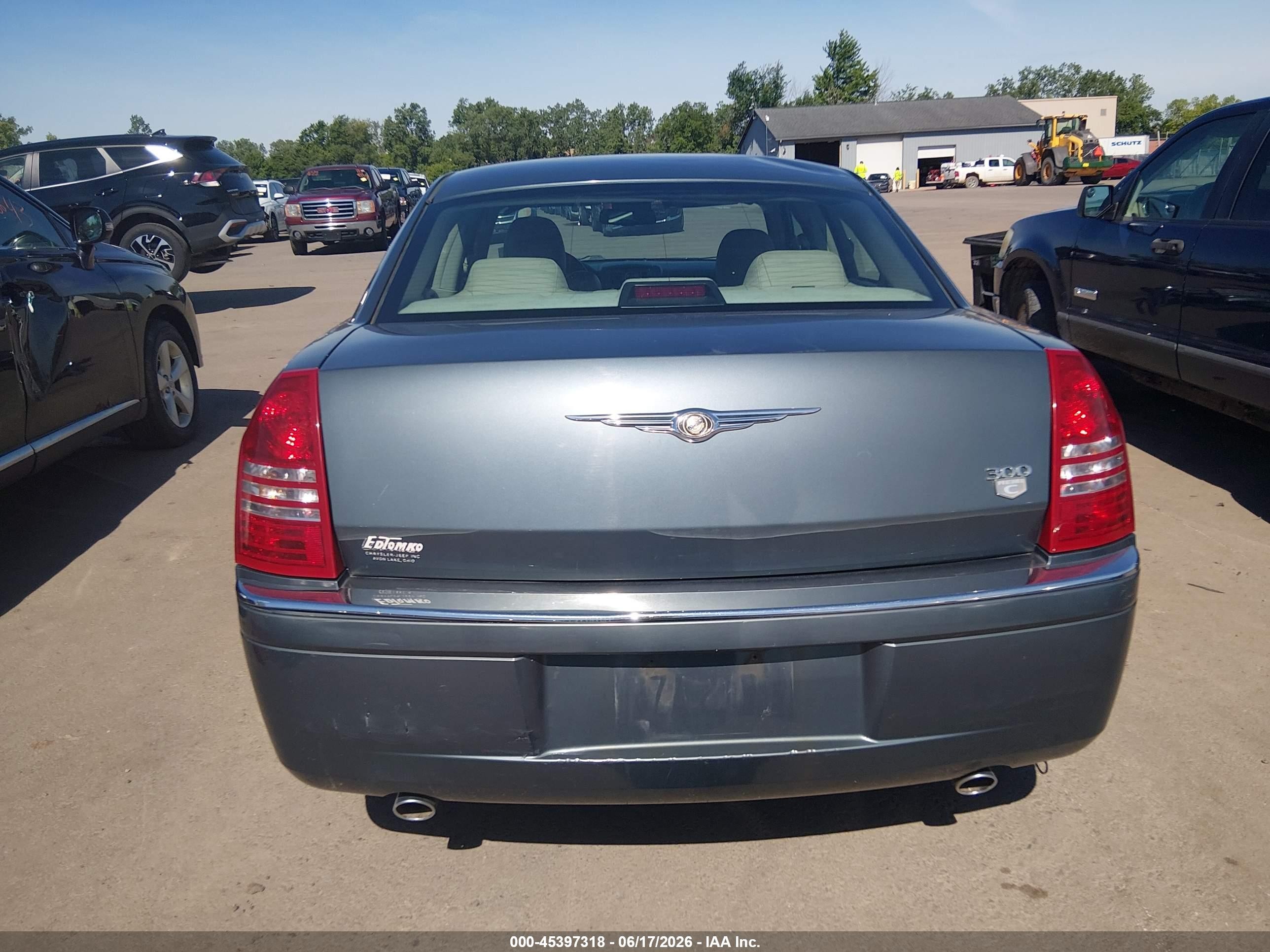 2006 Chrysler 300c   Синий vin: 2C3KA63H96H220076