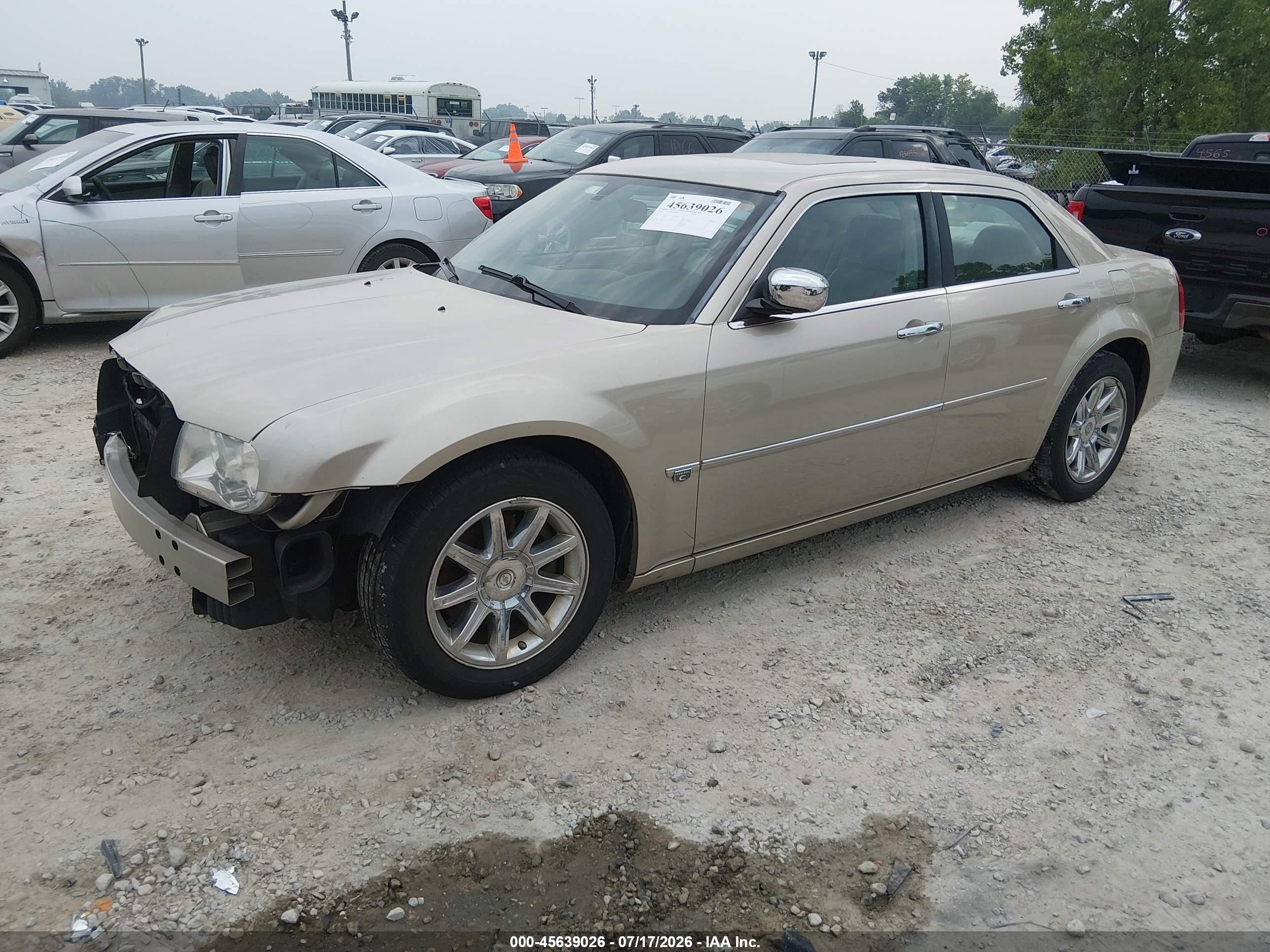 2006 Chrysler 300c   Золотой vin: 2C3KA63H96H537694
