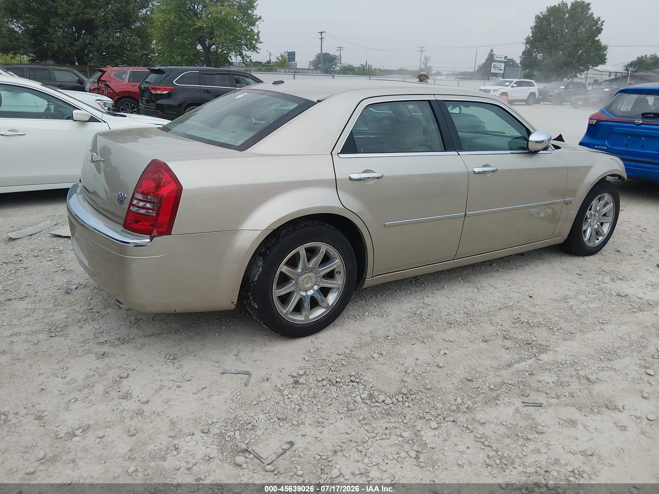 2006 Chrysler 300c   Золотой vin: 2C3KA63H96H537694