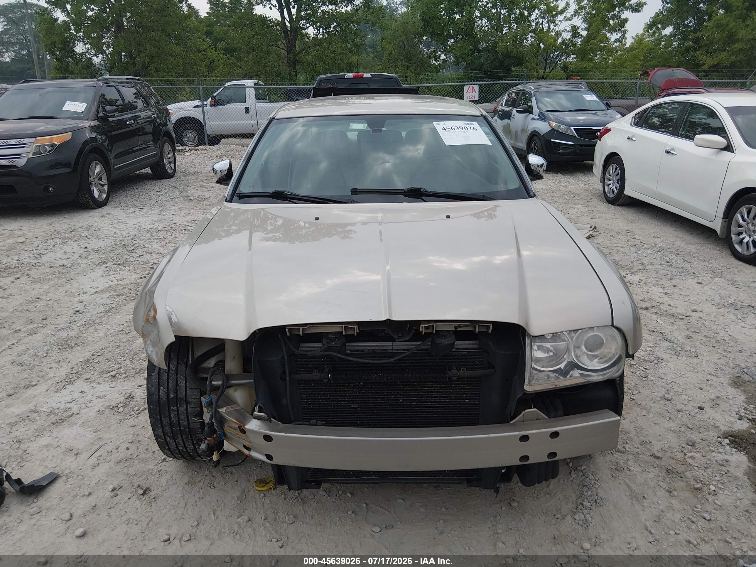 2006 Chrysler 300c   Золотой vin: 2C3KA63H96H537694