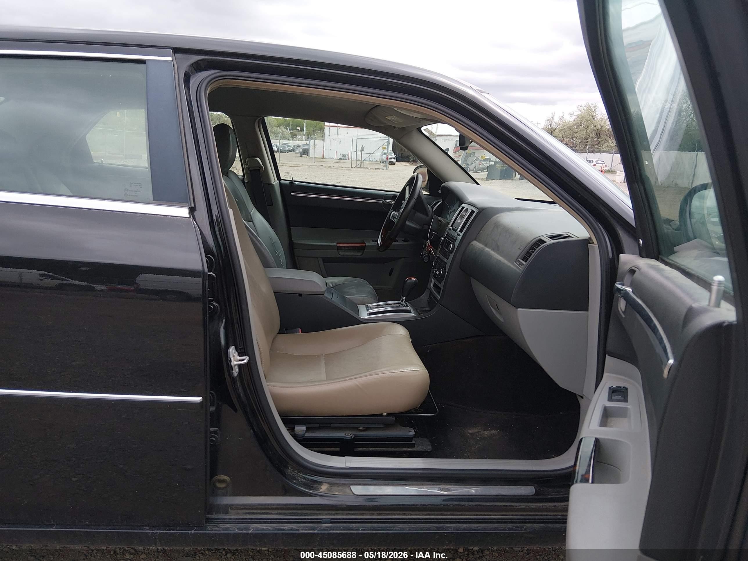2007 Chrysler 300c   Black vin: 2C3KA63H97H887795