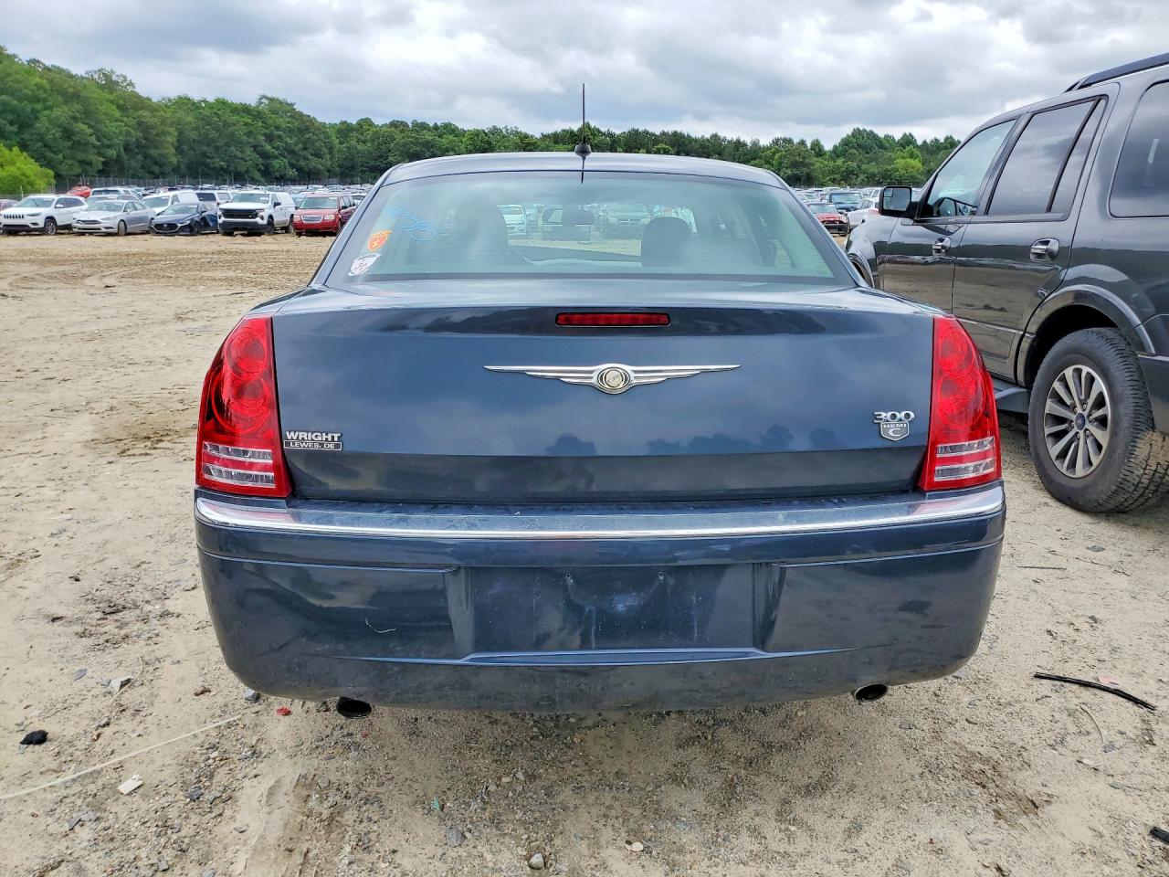 2008 Chrysler 300c Blue vin: 2C3KA63H98H119137