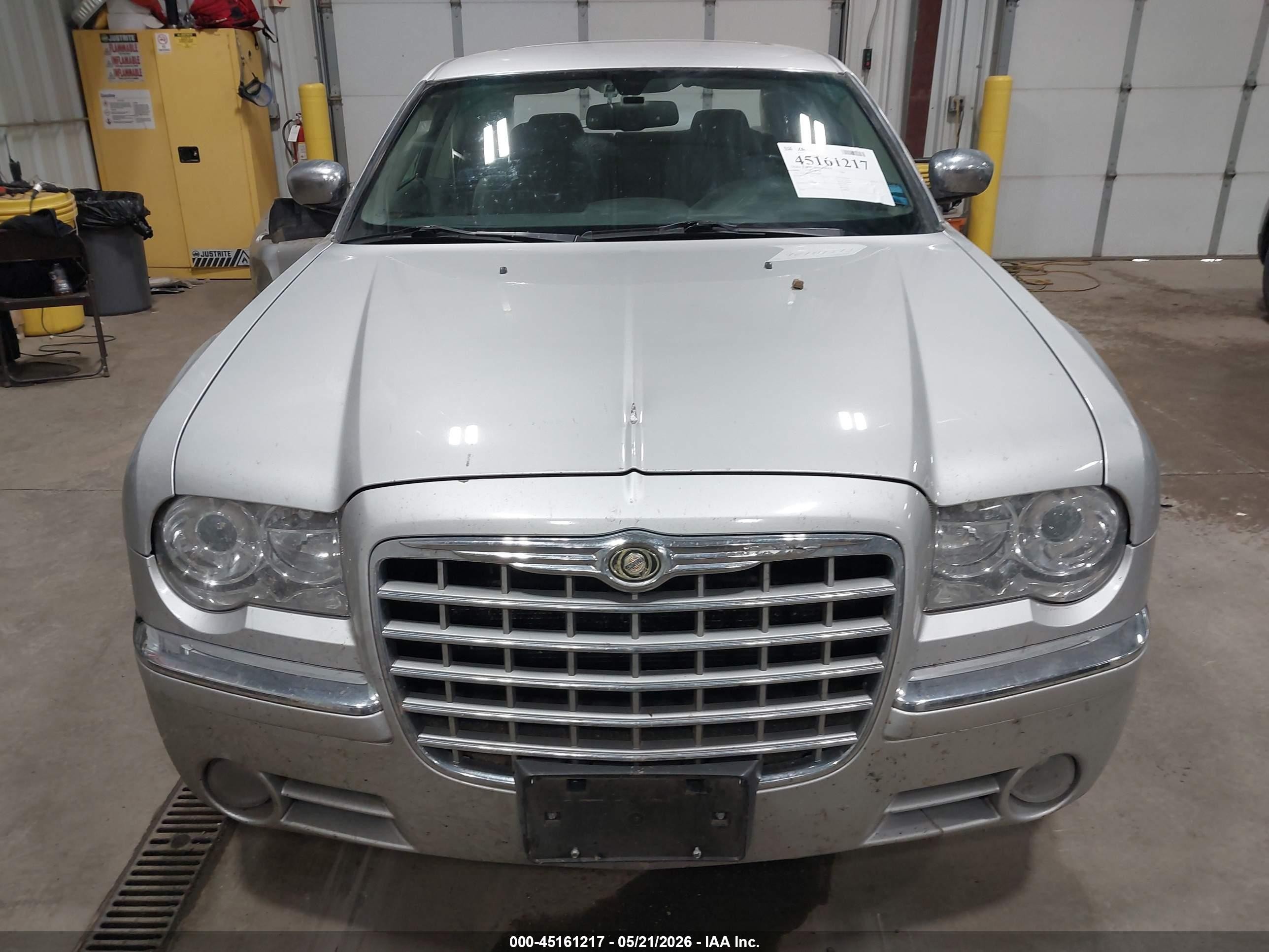 2006 Chrysler 300c   Silver vin: 2C3KA63HX6H295384
