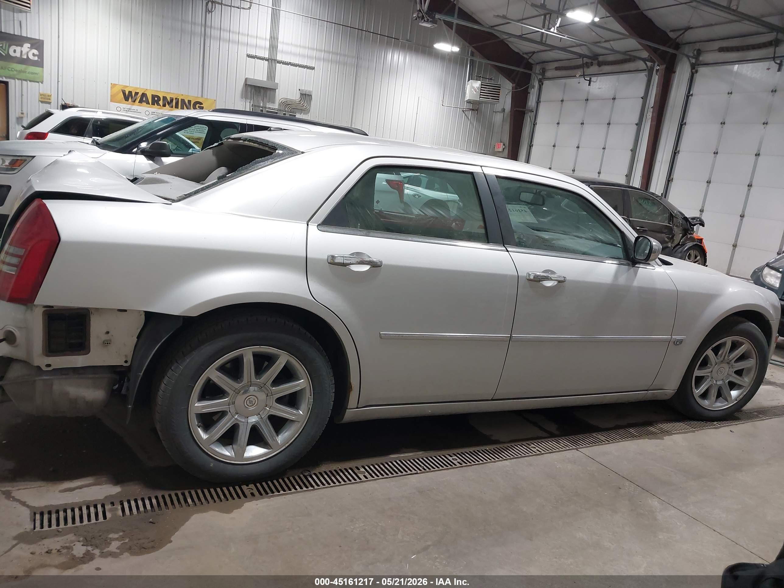 2006 Chrysler 300c   Silver vin: 2C3KA63HX6H295384