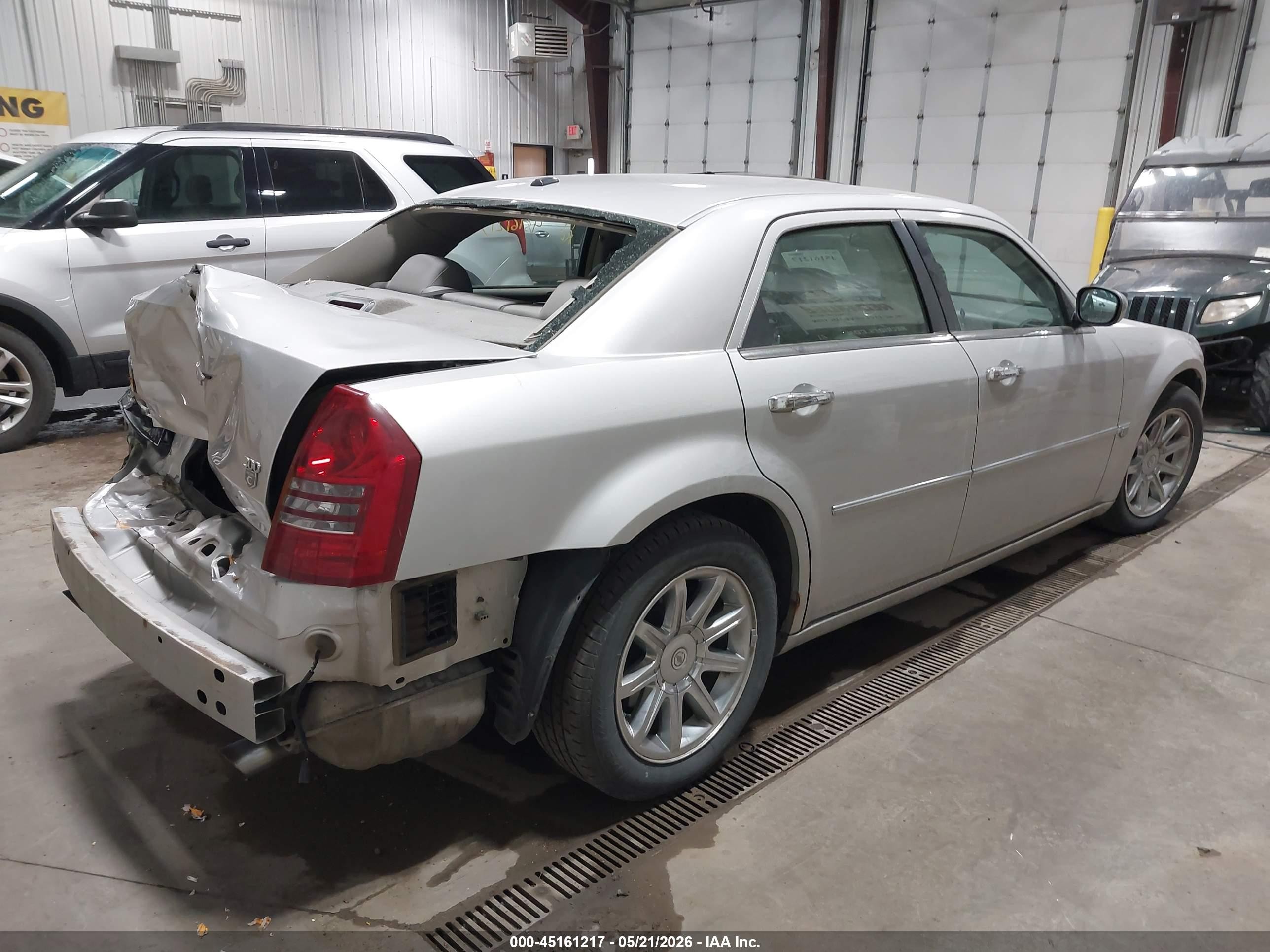 2006 Chrysler 300c   Silver vin: 2C3KA63HX6H295384