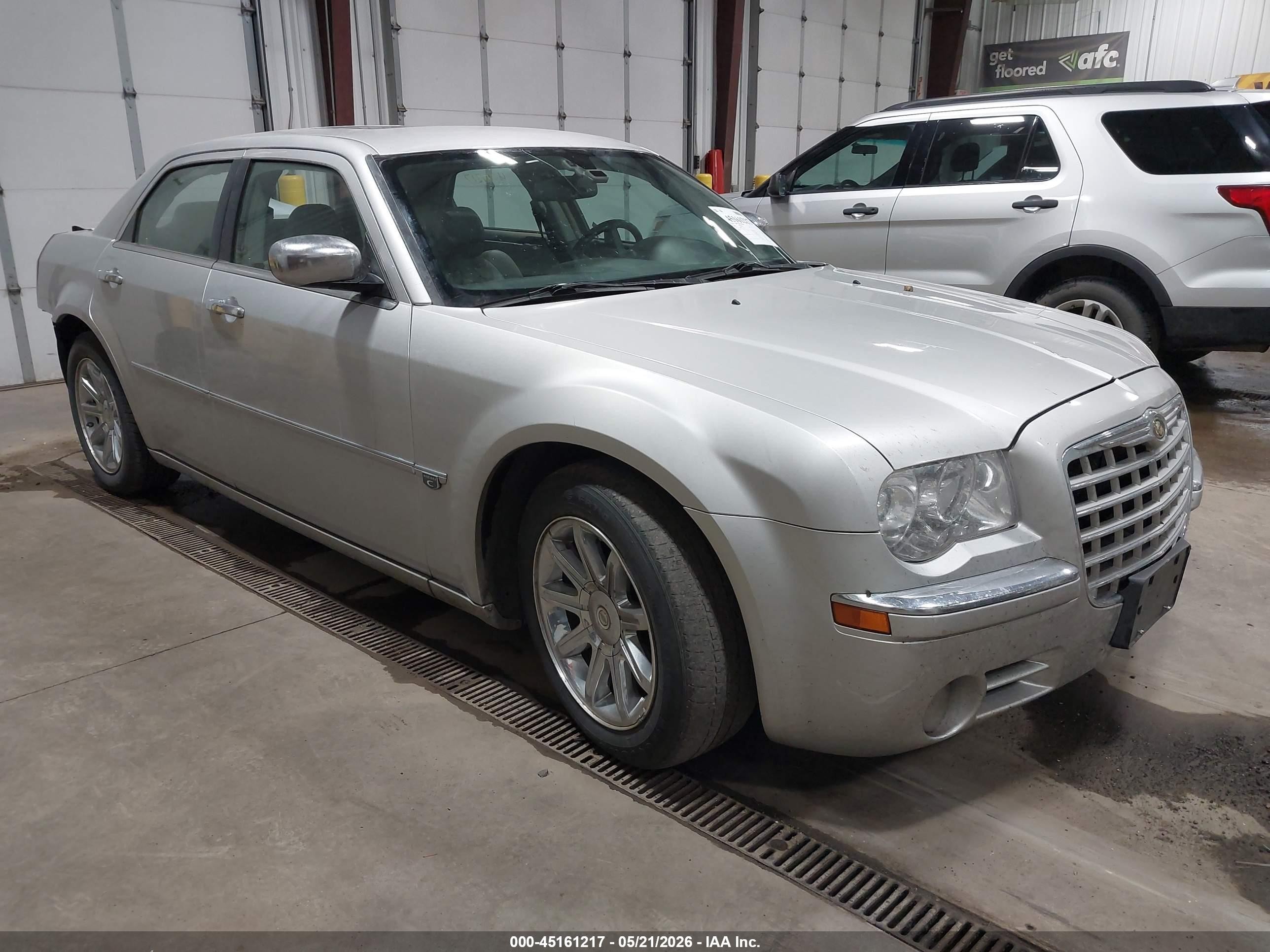 2006 Chrysler 300c   Silver vin: 2C3KA63HX6H295384