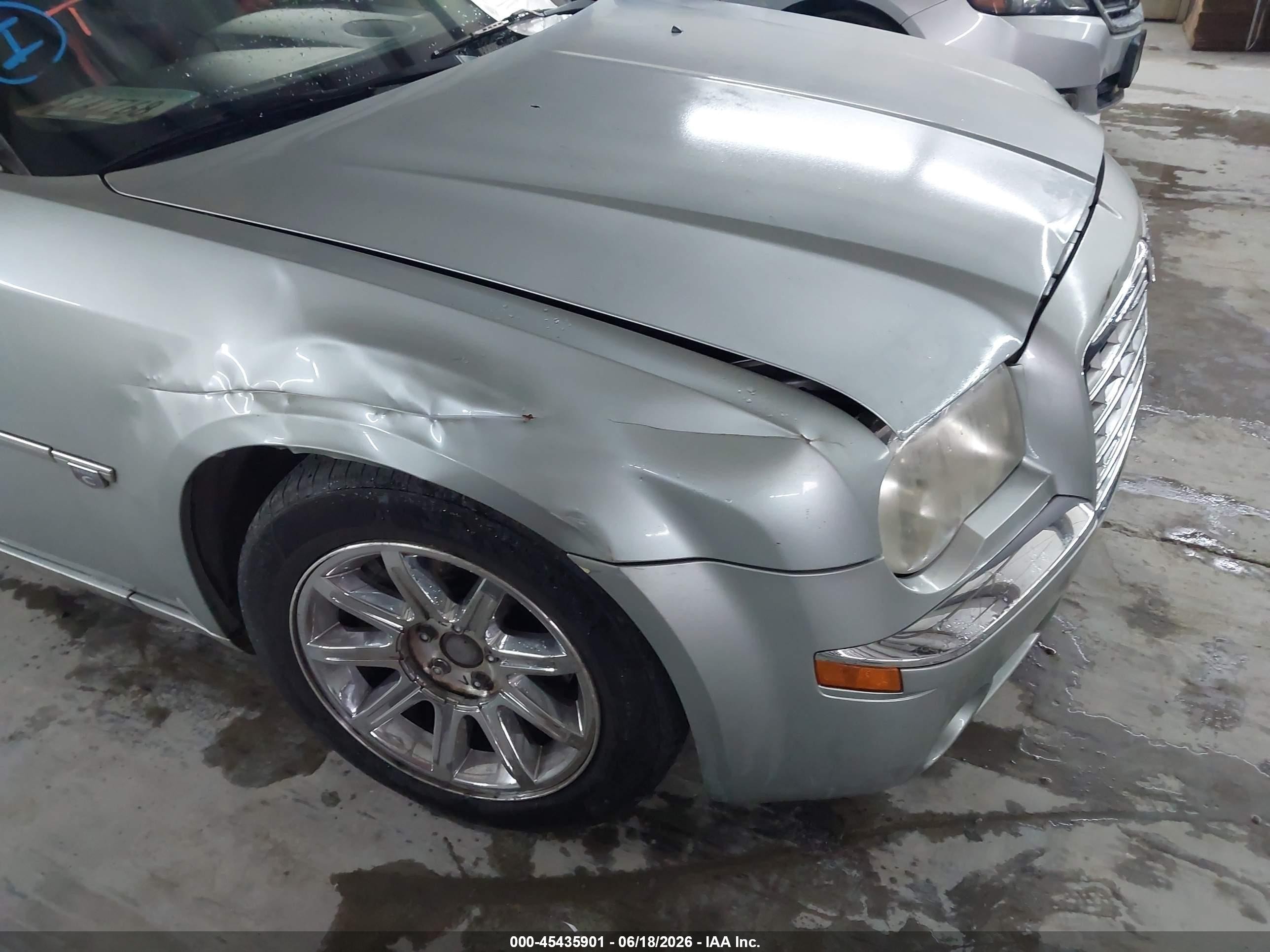 2006 Chrysler 300c   Gray vin: 2C3KA63HX6H399468