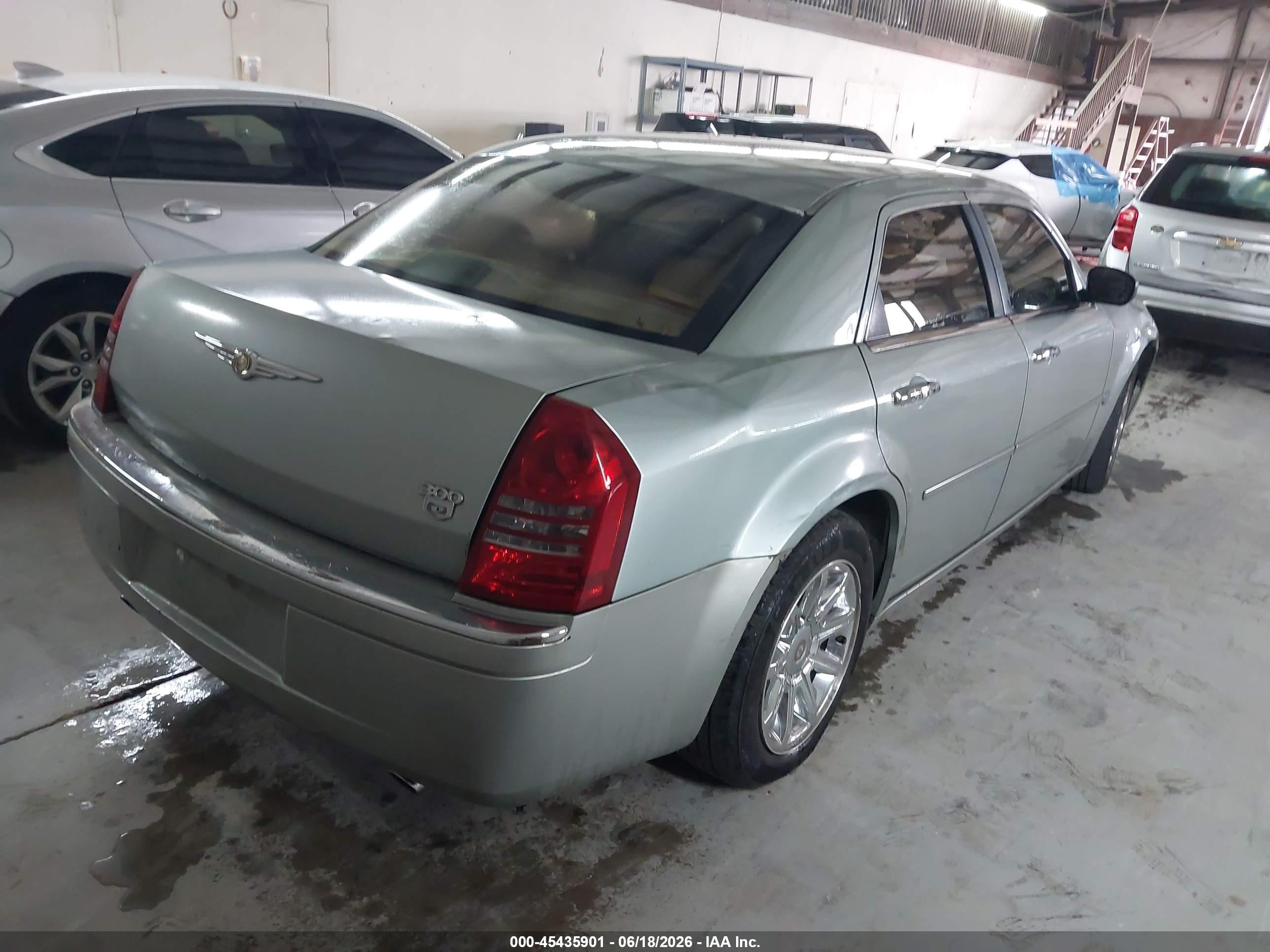 2006 Chrysler 300c   Gray vin: 2C3KA63HX6H399468