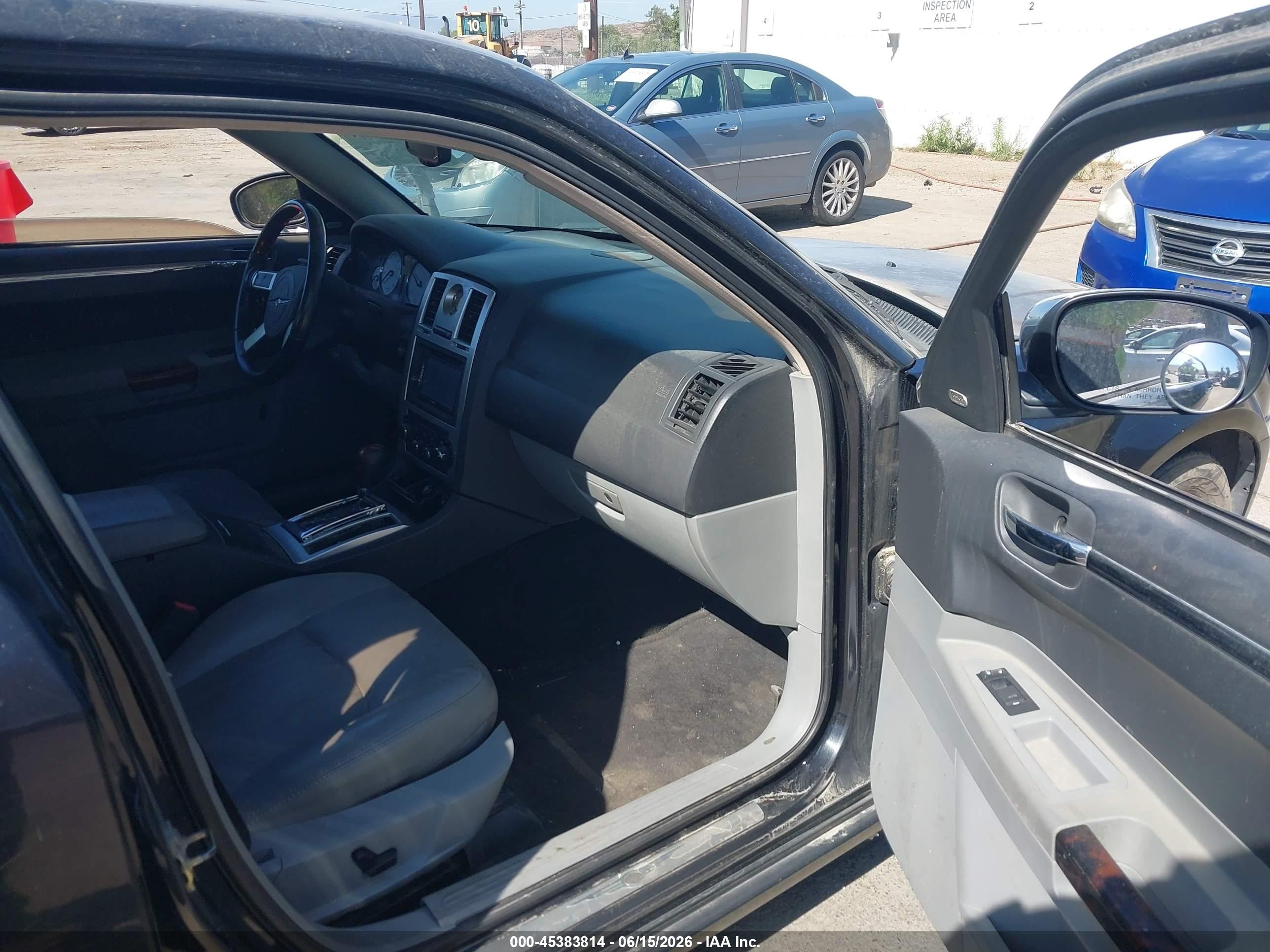 2007 Chrysler 300c   Black vin: 2C3KA63HX7H633707