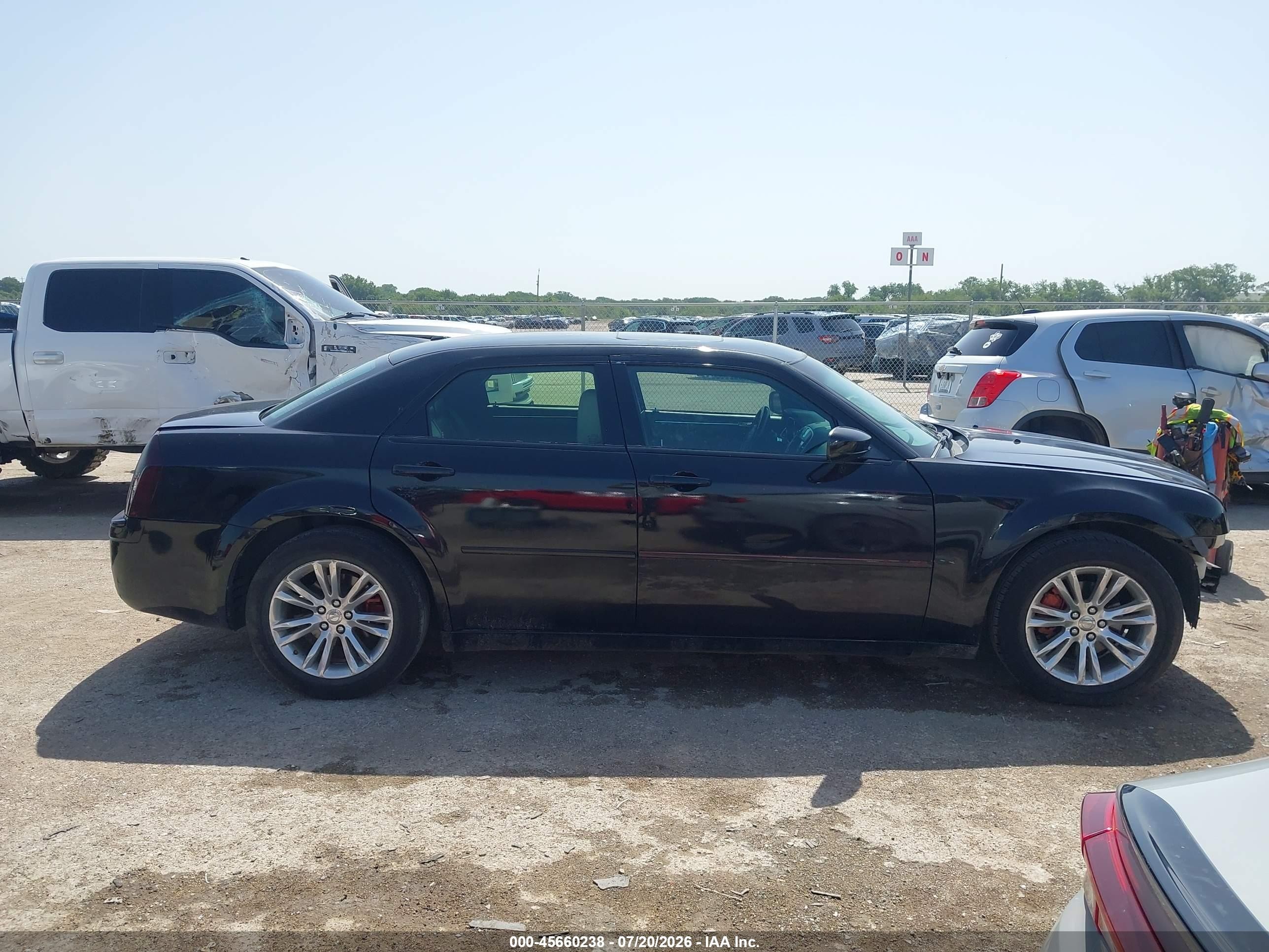 2007 Chrysler 300c   Черный vin: 2C3KA63HX7H884520