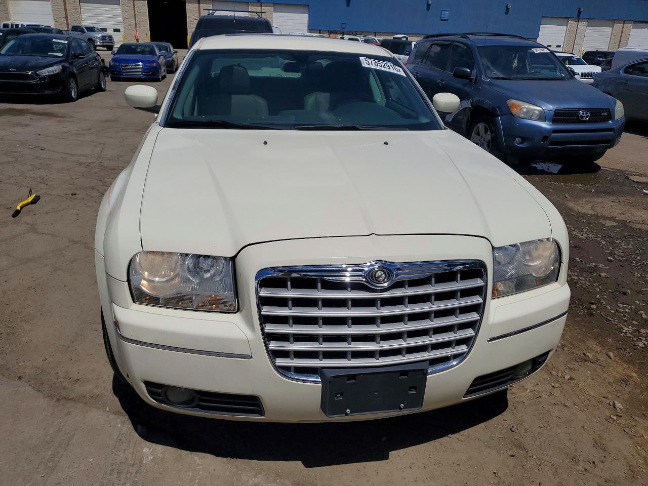 2006 Chrysler 300 Touring White vin: 2C3KK53G96H293561