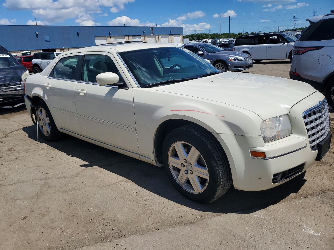 2006 Chrysler 300 Touring White vin: 2C3KK53G96H293561