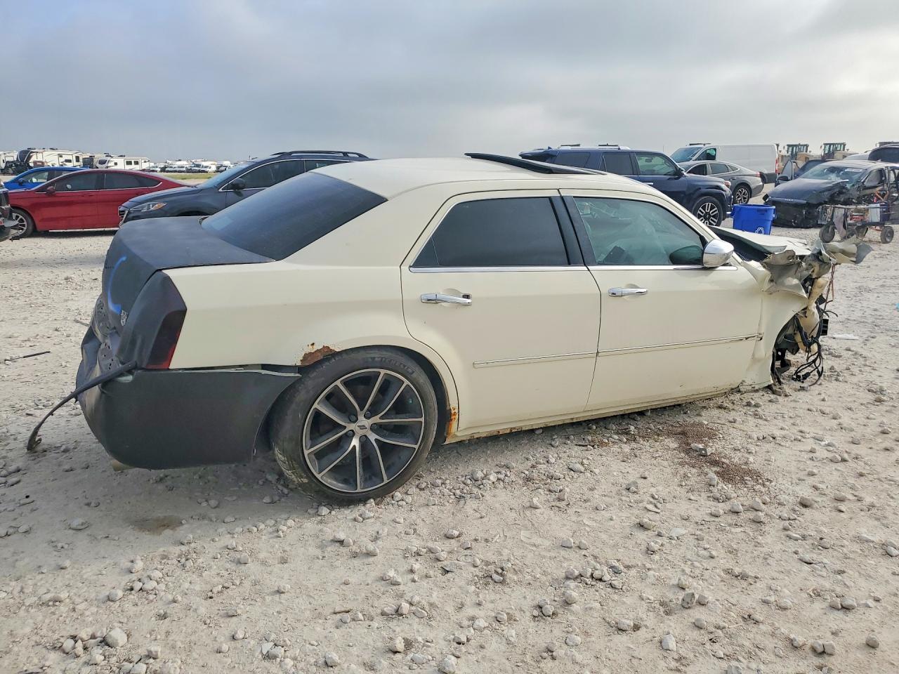 2006 Chrysler 300c Beige vin: 2C3KK63H16H261878