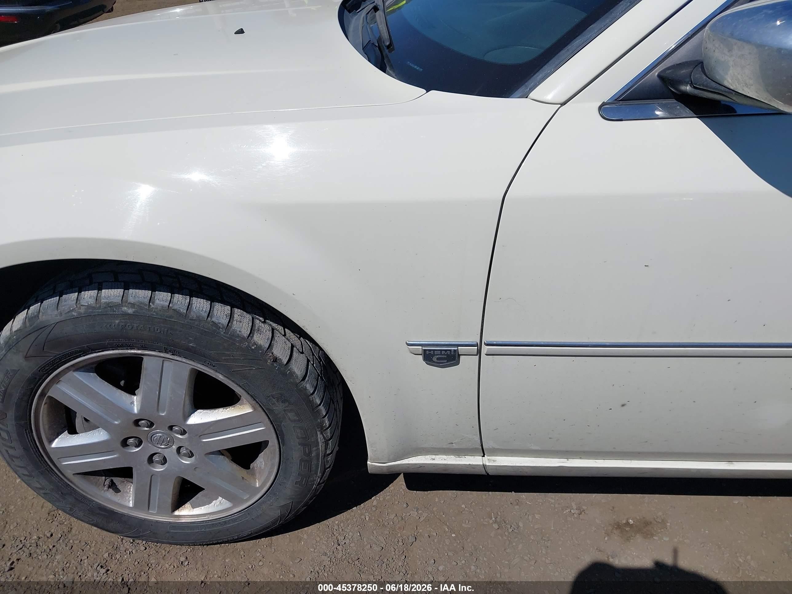 2006 Chrysler 300c   Cream vin: 2C3KK63H86H434439
