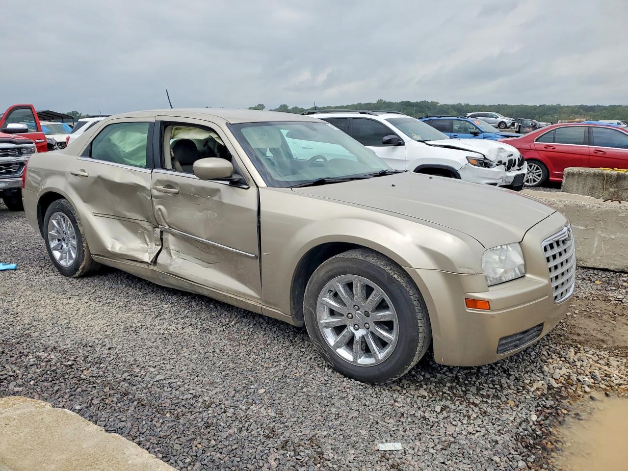 2008 Chrysler 300 Lx Beige vin: 2C3LA43R08H135986