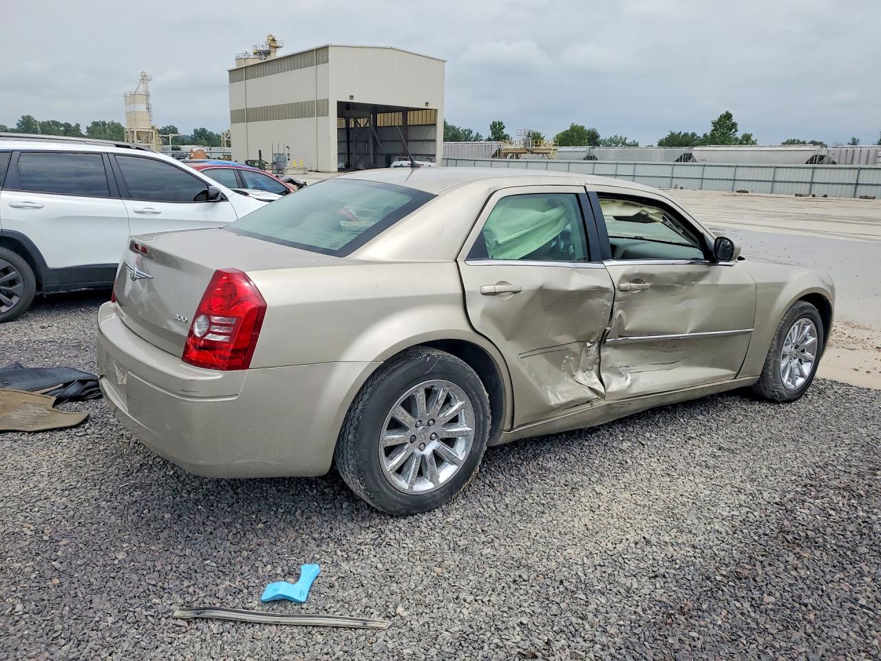 2008 Chrysler 300 Lx Beige vin: 2C3LA43R08H135986