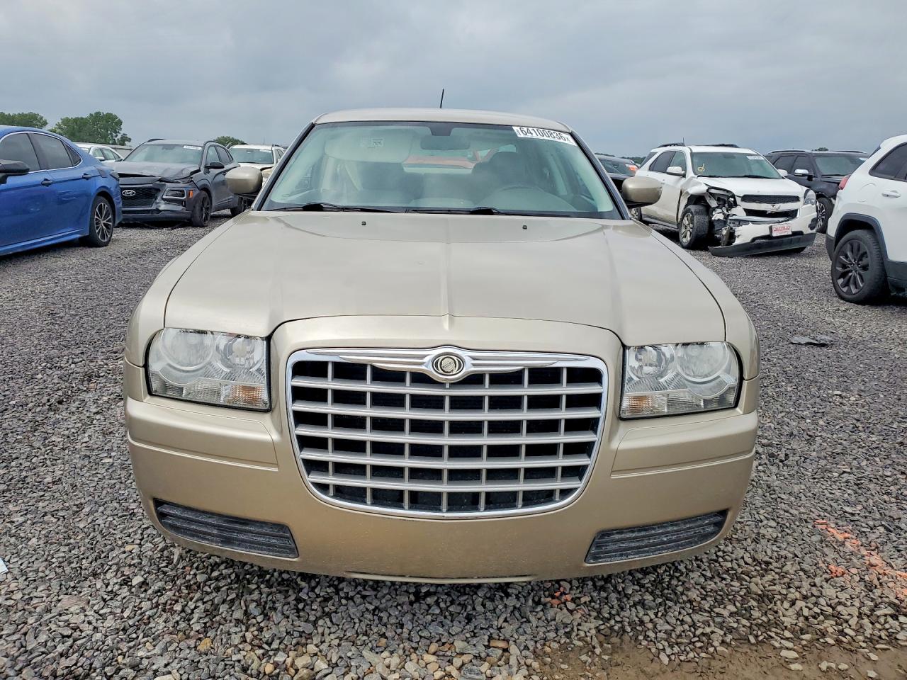 2008 Chrysler 300 Lx Beige vin: 2C3LA43R08H135986