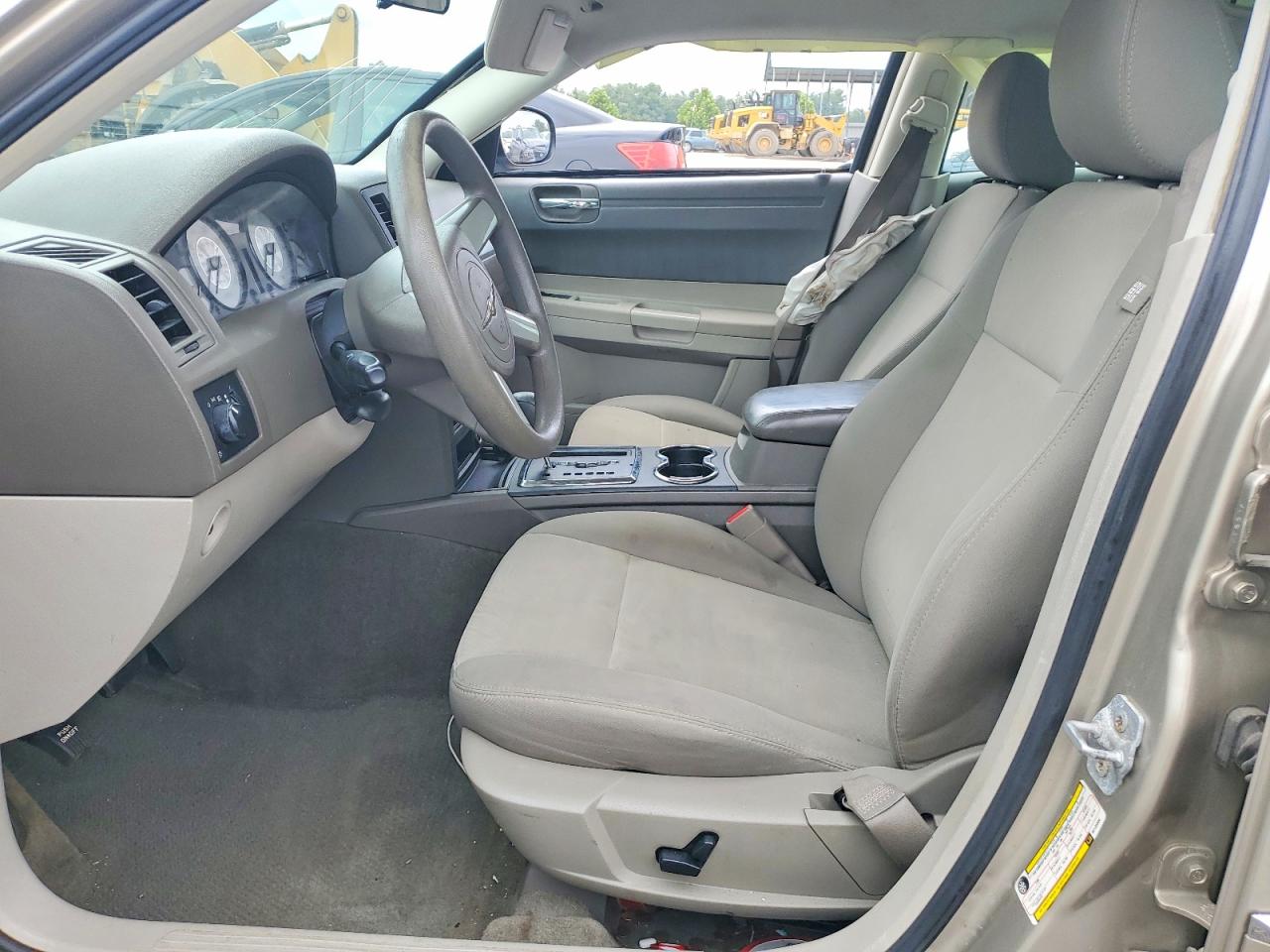 2008 Chrysler 300 Lx Beige vin: 2C3LA43R08H135986