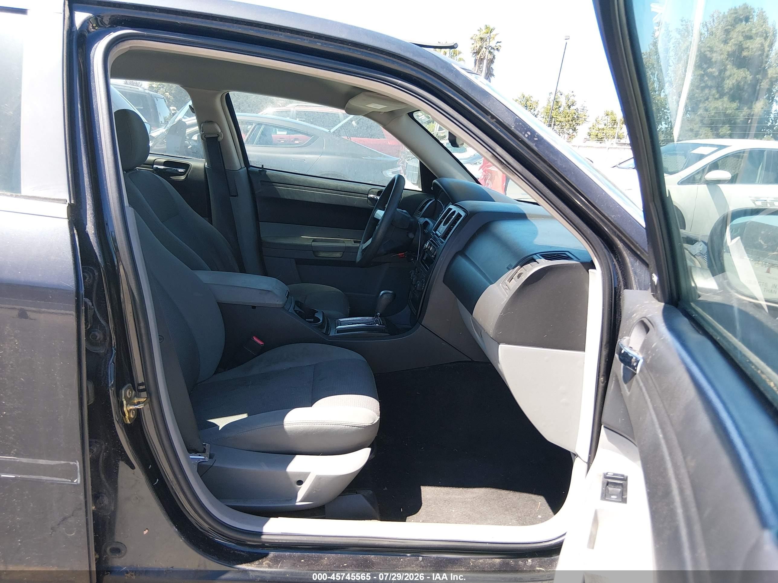 2006 Chrysler 300   Black vin: 2C3LA43R46H298301