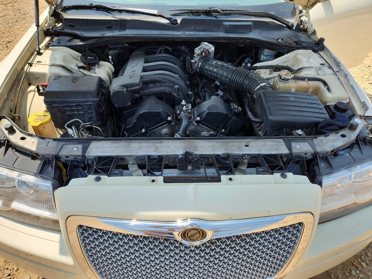 2008 Chrysler 300 Lx Кремовый vin: 2C3LA43R68H293023