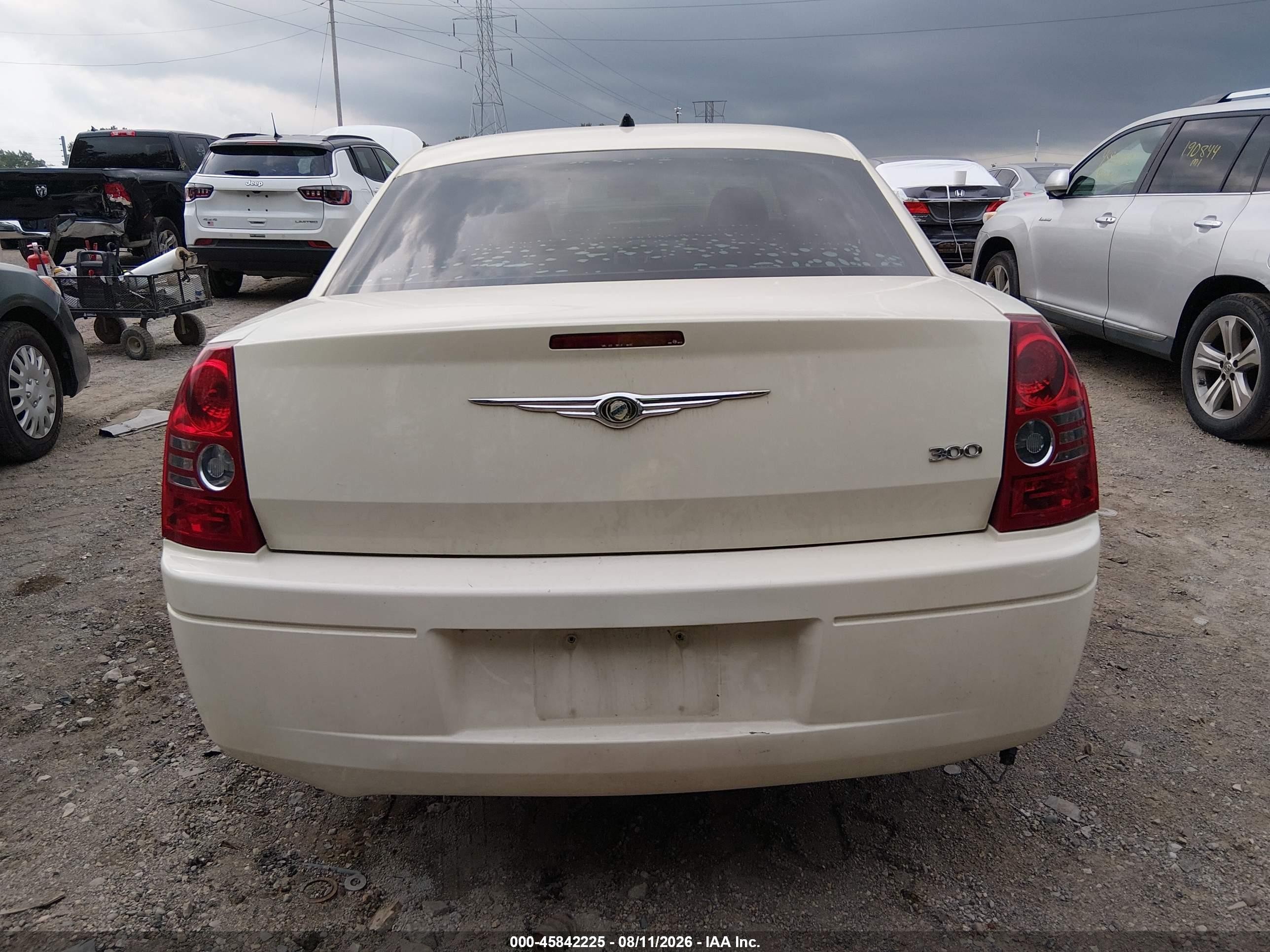 2008 Chrysler 300 Lx White vin: 2C3LA43R88H273050