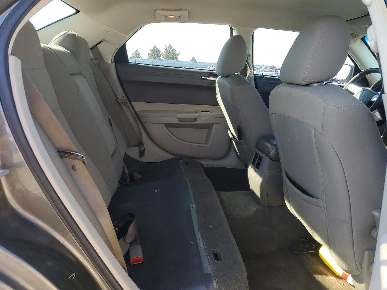 2008 Chrysler 300 Lx Tan vin: 2C3LA43R98H126395