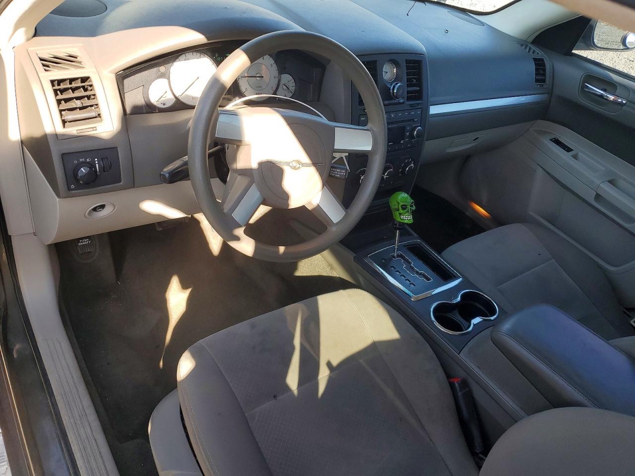 2008 Chrysler 300 Lx Tan vin: 2C3LA43R98H126395