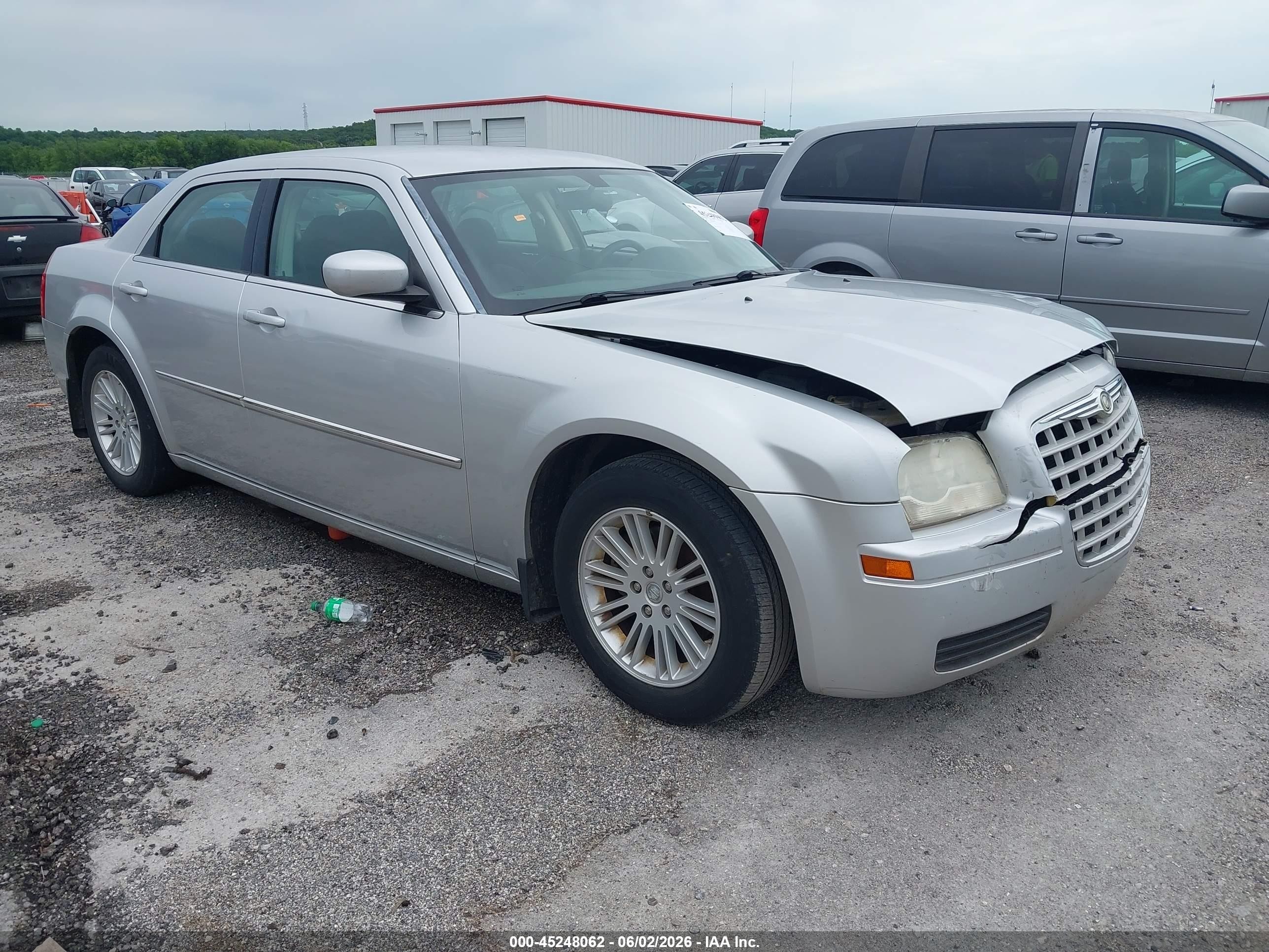 2008 Chrysler 300 Lx Silver vin: 2C3LA43R98H209342