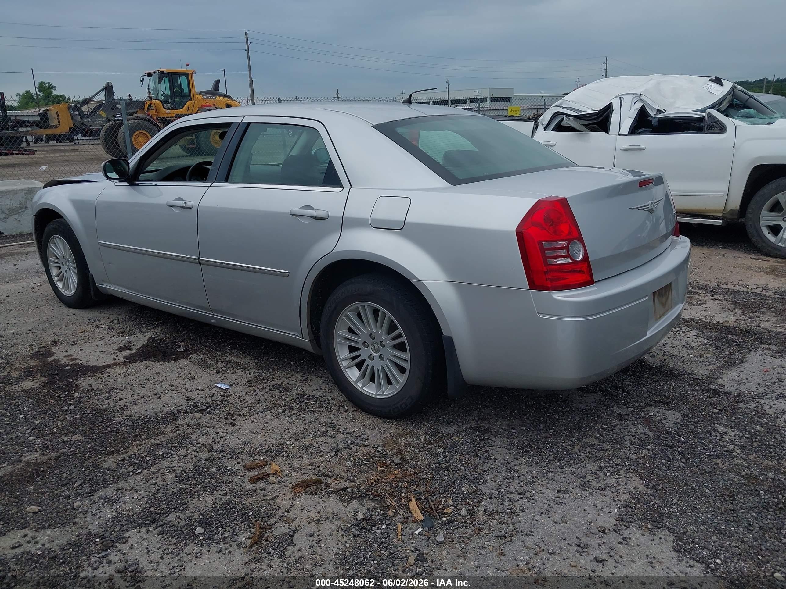 2008 Chrysler 300 Lx Silver vin: 2C3LA43R98H209342
