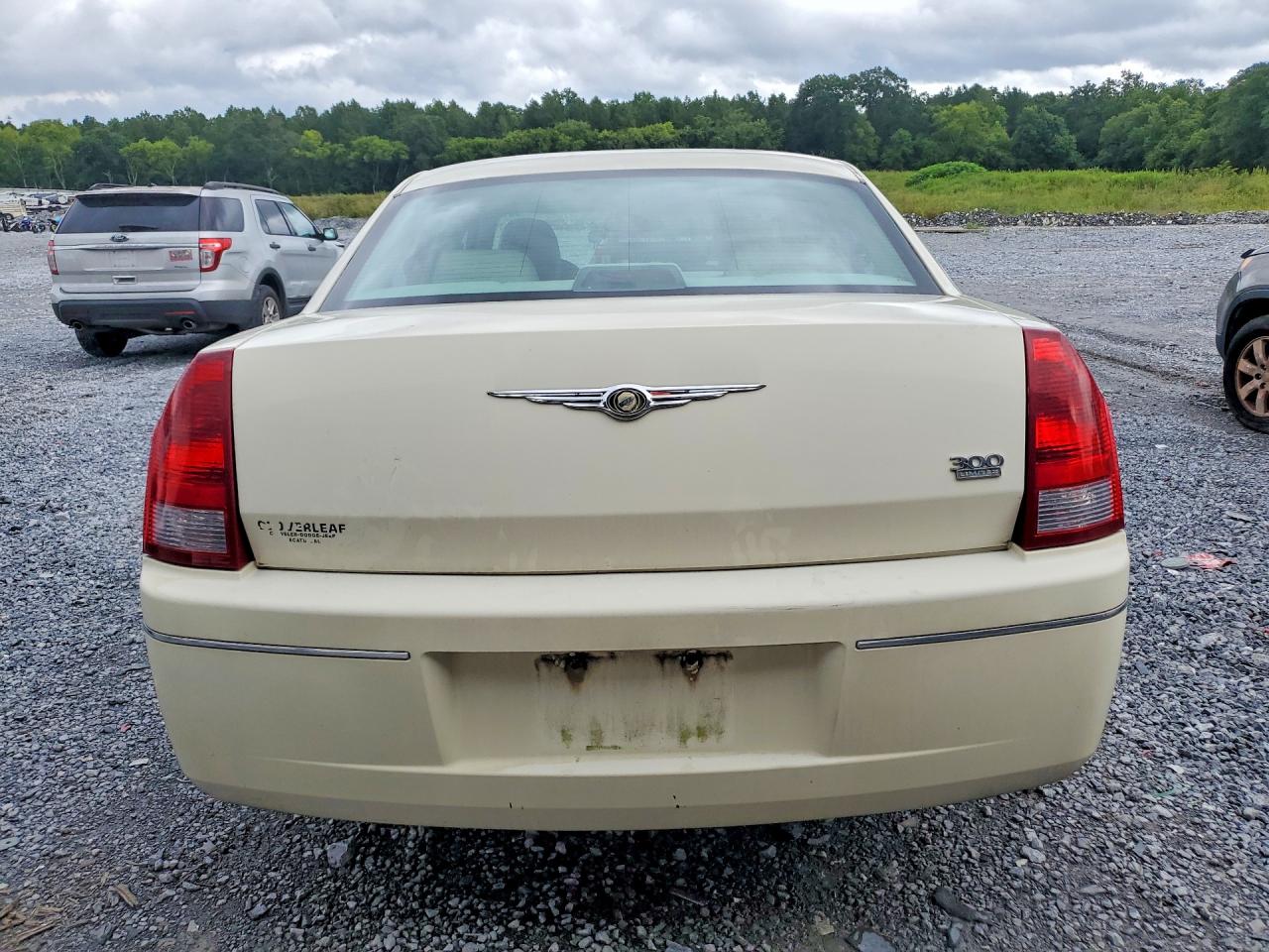 2006 Chrysler 300 Touring Cream vin: 2C3LA53G16H106949