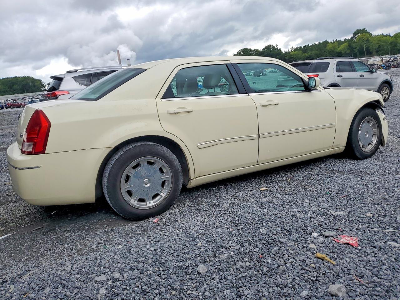 2006 Chrysler 300 Touring Cream vin: 2C3LA53G16H106949