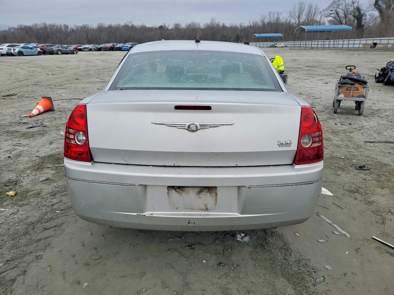 2008 Chrysler 300 Touring Silver vin: 2C3LA53G28H165317