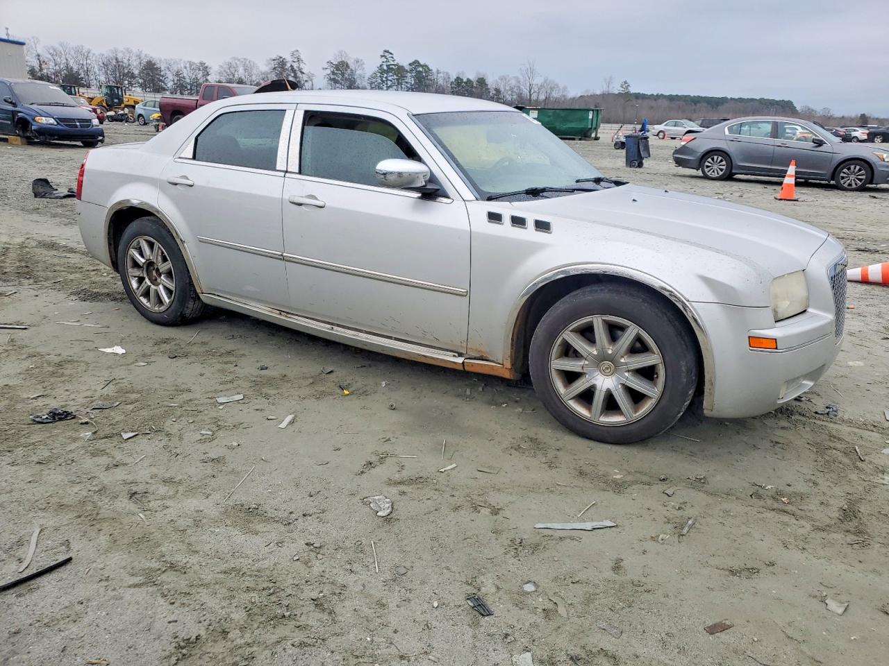 2008 Chrysler 300 Touring Silver vin: 2C3LA53G28H165317