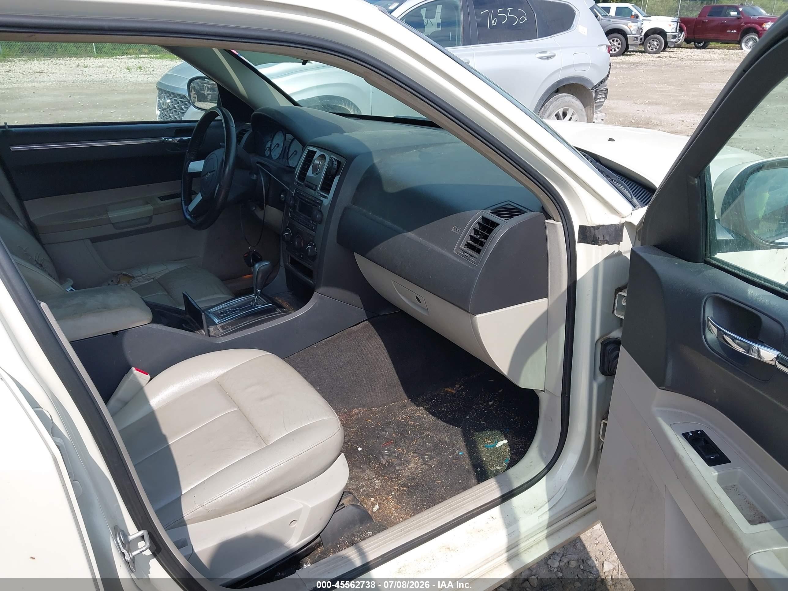 2007 Chrysler 300 Touring White vin: 2C3LA53G57H766607