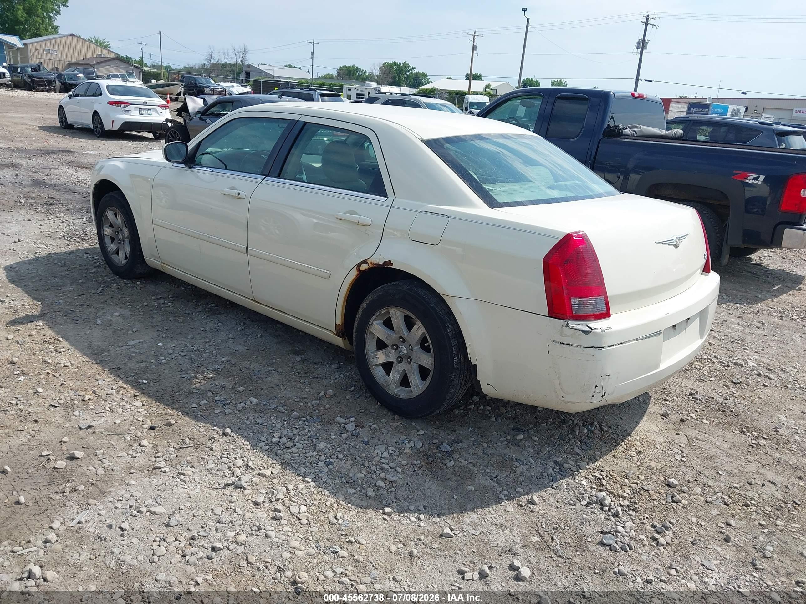 2007 Chrysler 300 Touring White vin: 2C3LA53G57H766607
