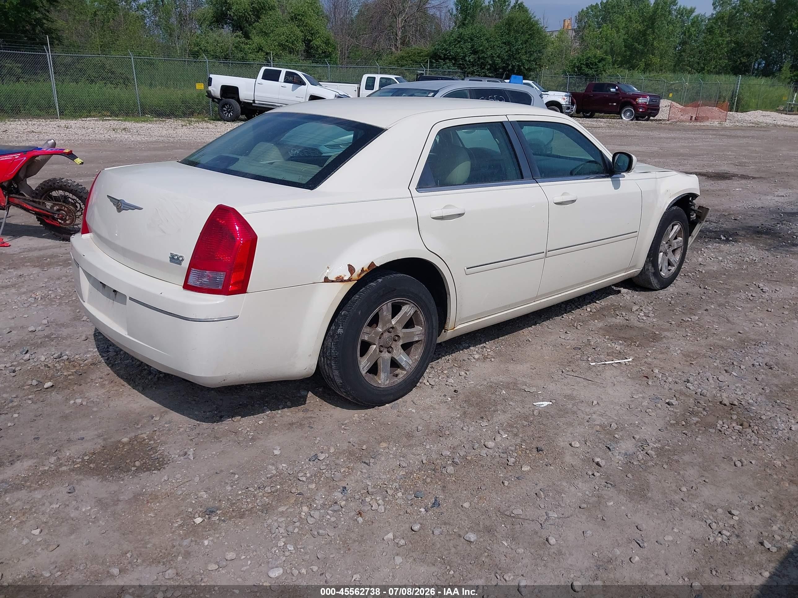2007 Chrysler 300 Touring White vin: 2C3LA53G57H766607