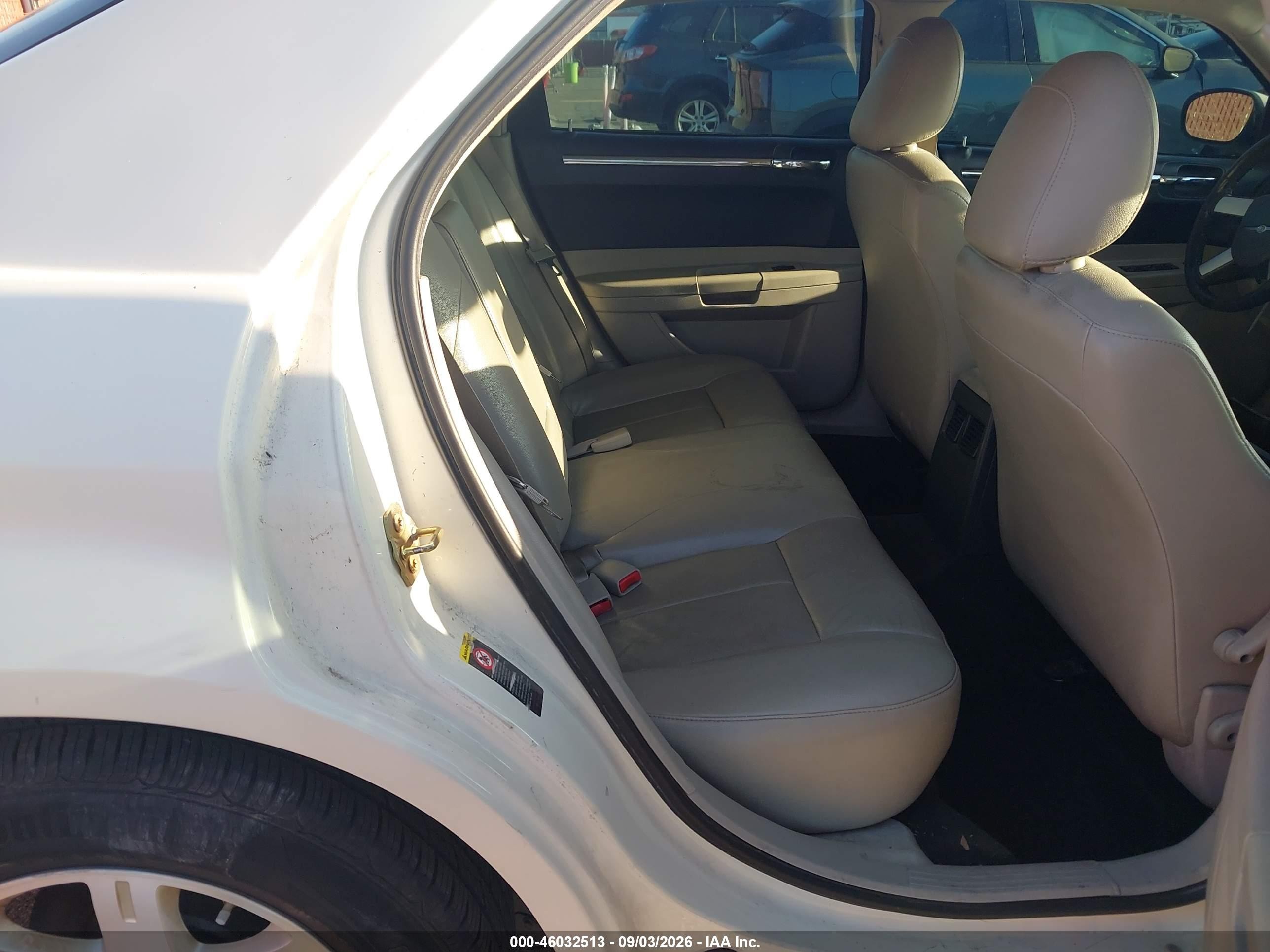 2006 Chrysler 300 Touring White vin: 2C3LA53G76H186161