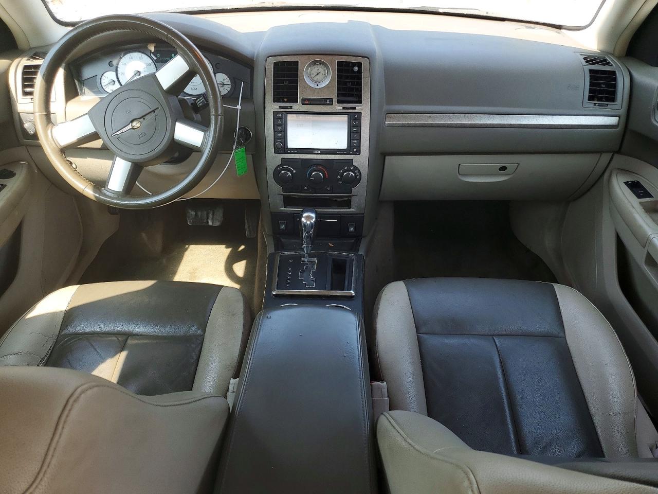 2008 Chrysler 300 Touring Желто-коричневый vin: 2C3LA53G88H223012