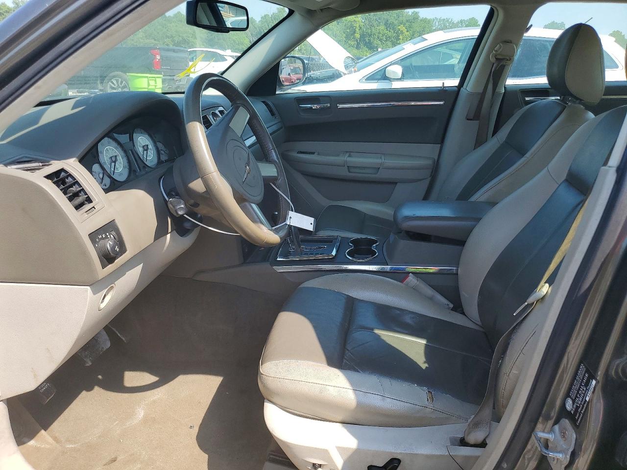 2008 Chrysler 300 Touring Желто-коричневый vin: 2C3LA53G88H223012