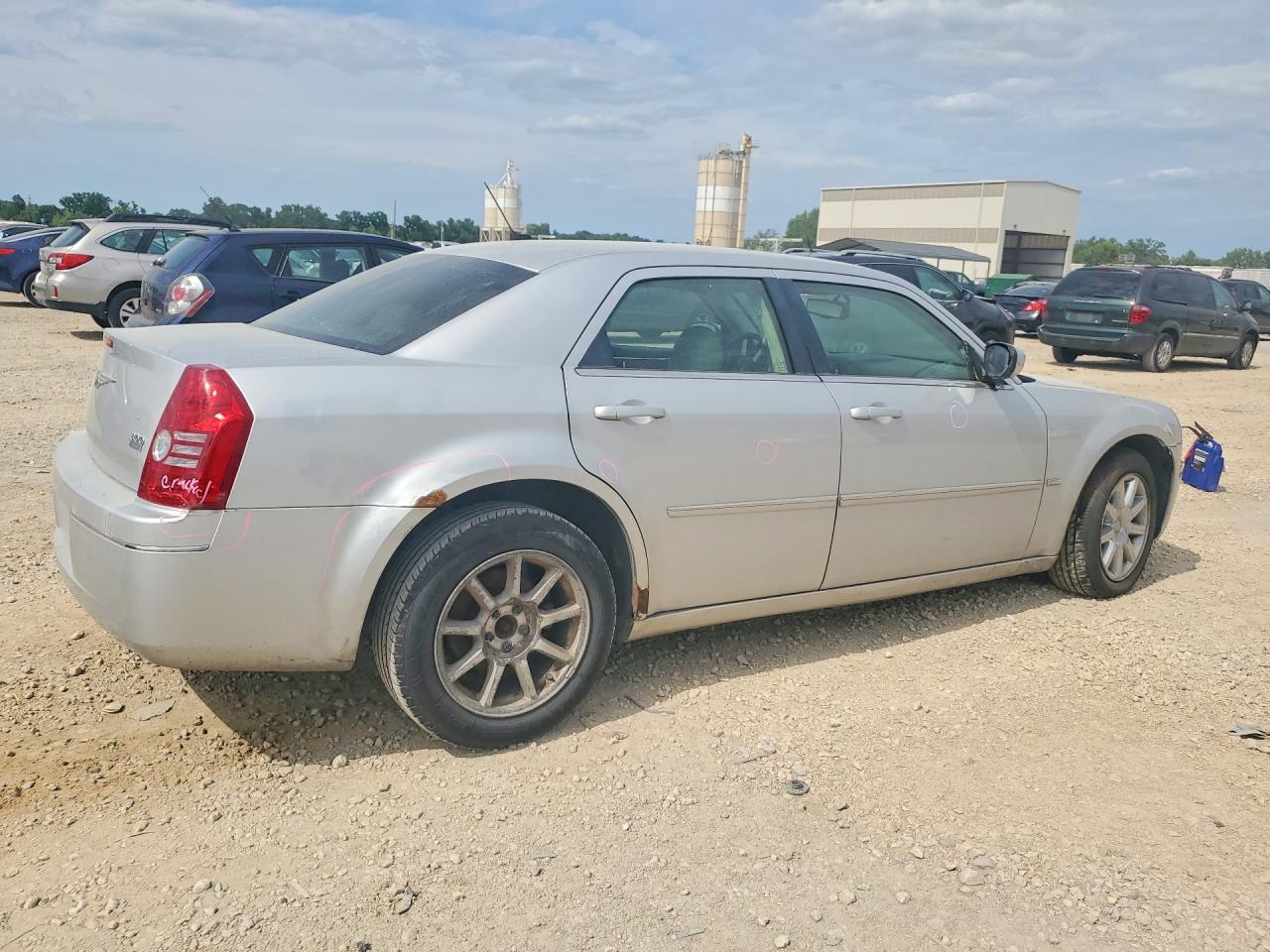 2008 Chrysler 300 Touring Белый vin: 2C3LA53G98H225271