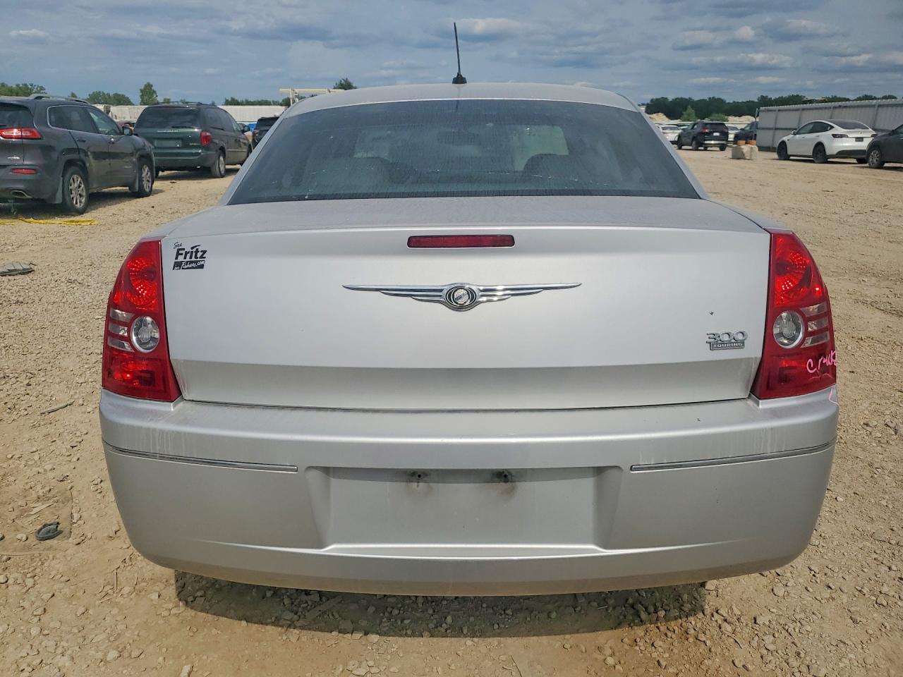 2008 Chrysler 300 Touring Белый vin: 2C3LA53G98H225271