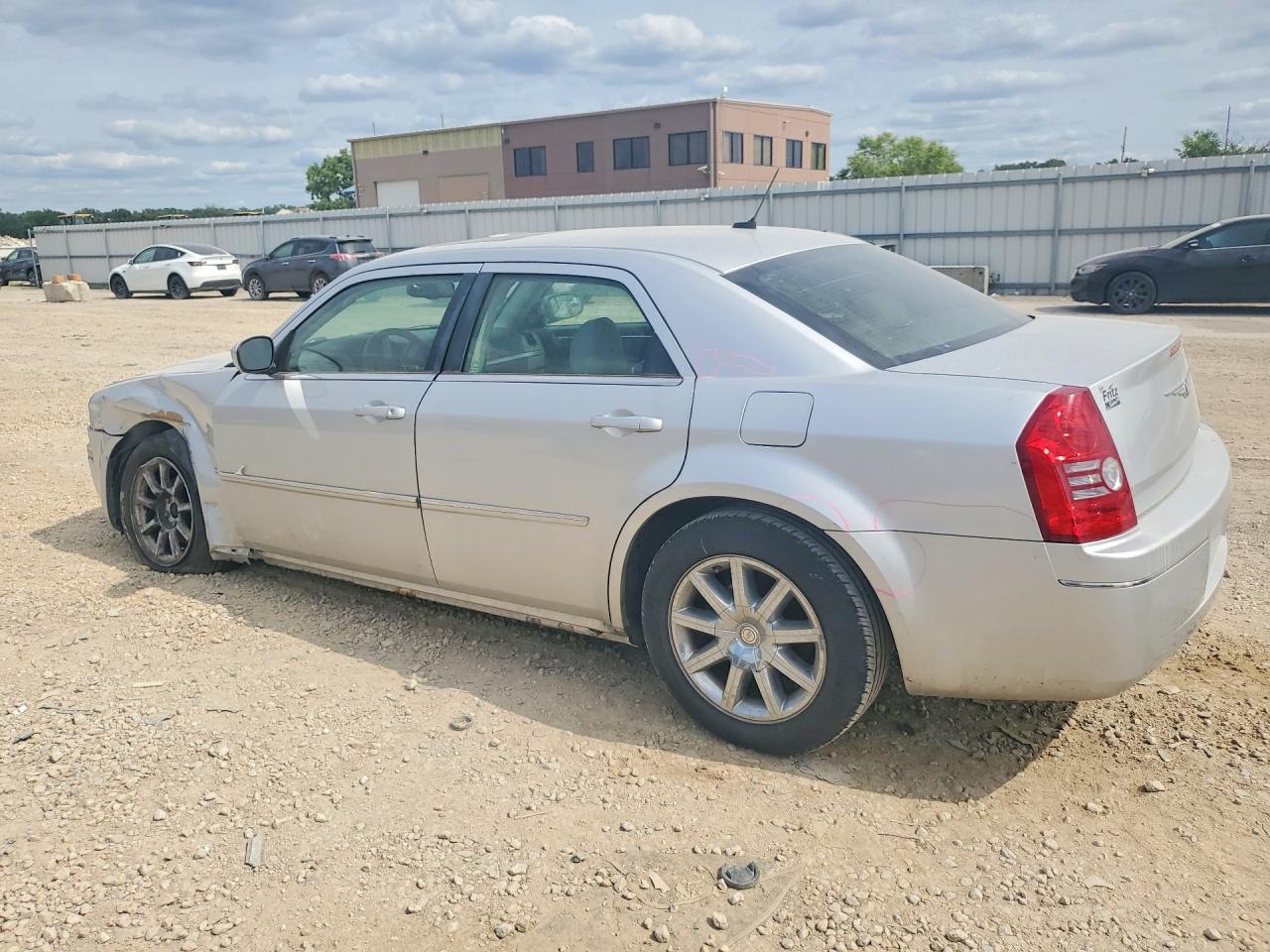 2008 Chrysler 300 Touring Белый vin: 2C3LA53G98H225271